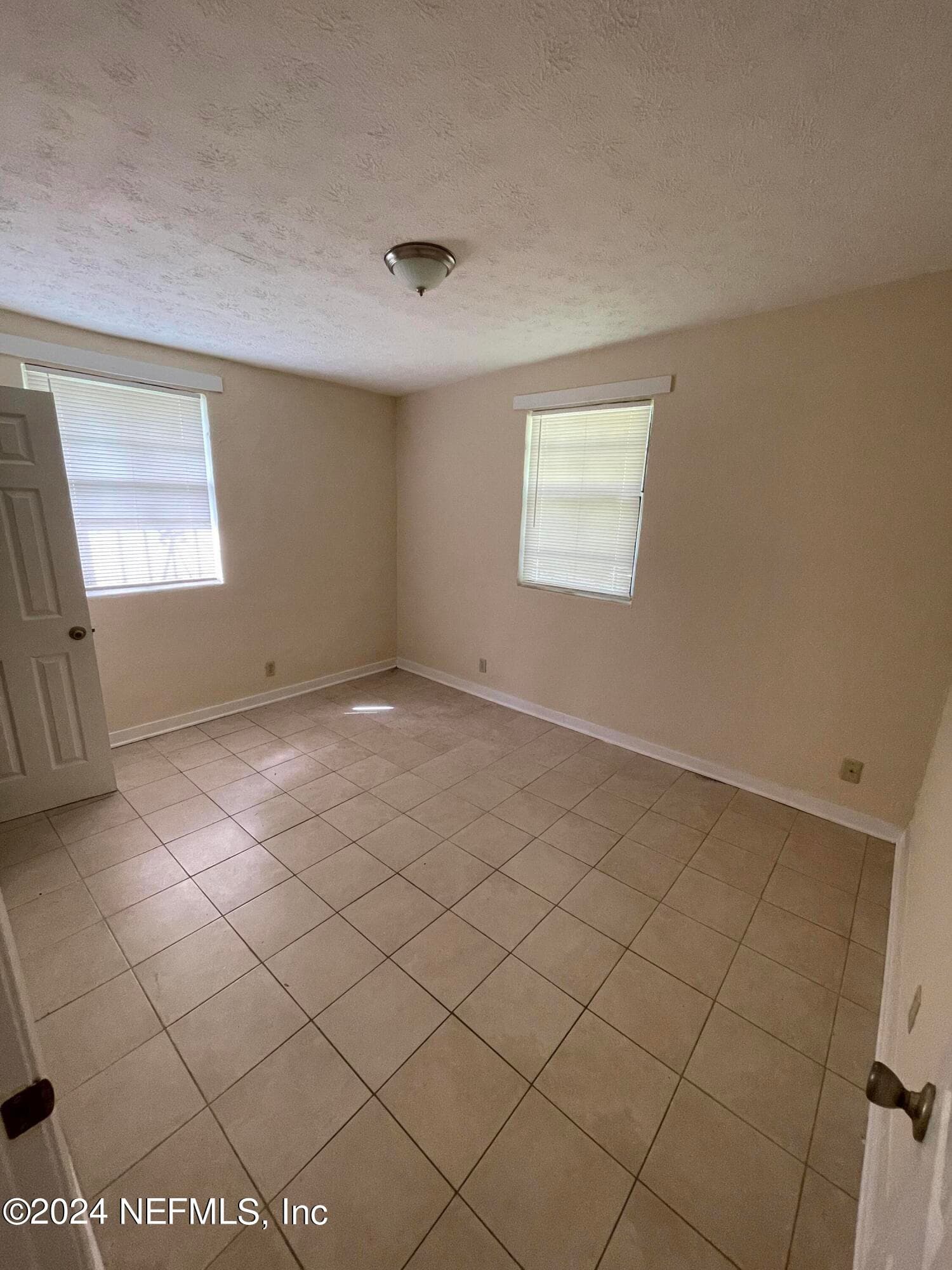 Photo 4 of 2171 W 40TH Street, Jacksonville, FL 32209