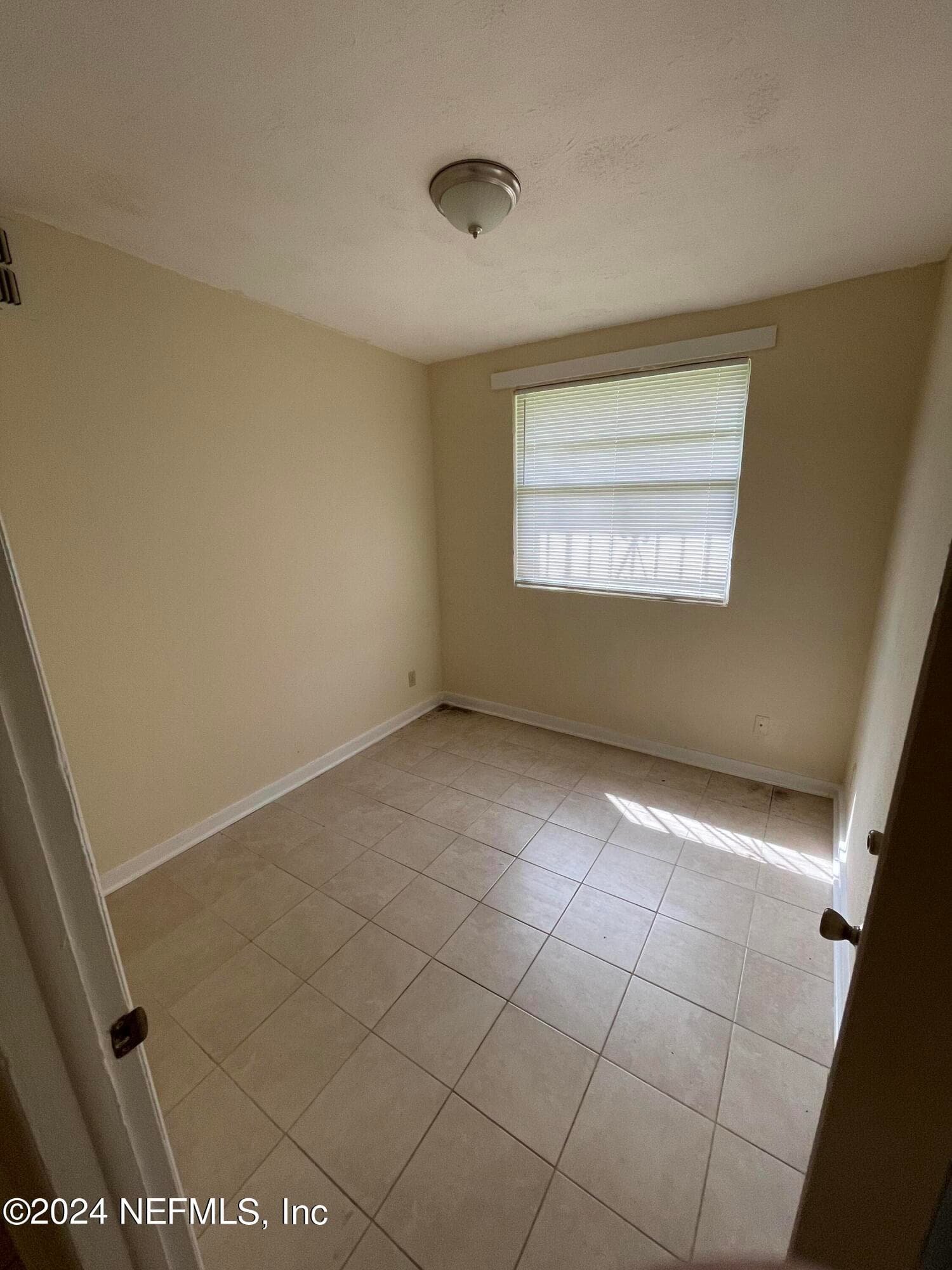 Photo 5 of 2171 W 40TH Street, Jacksonville, FL 32209
