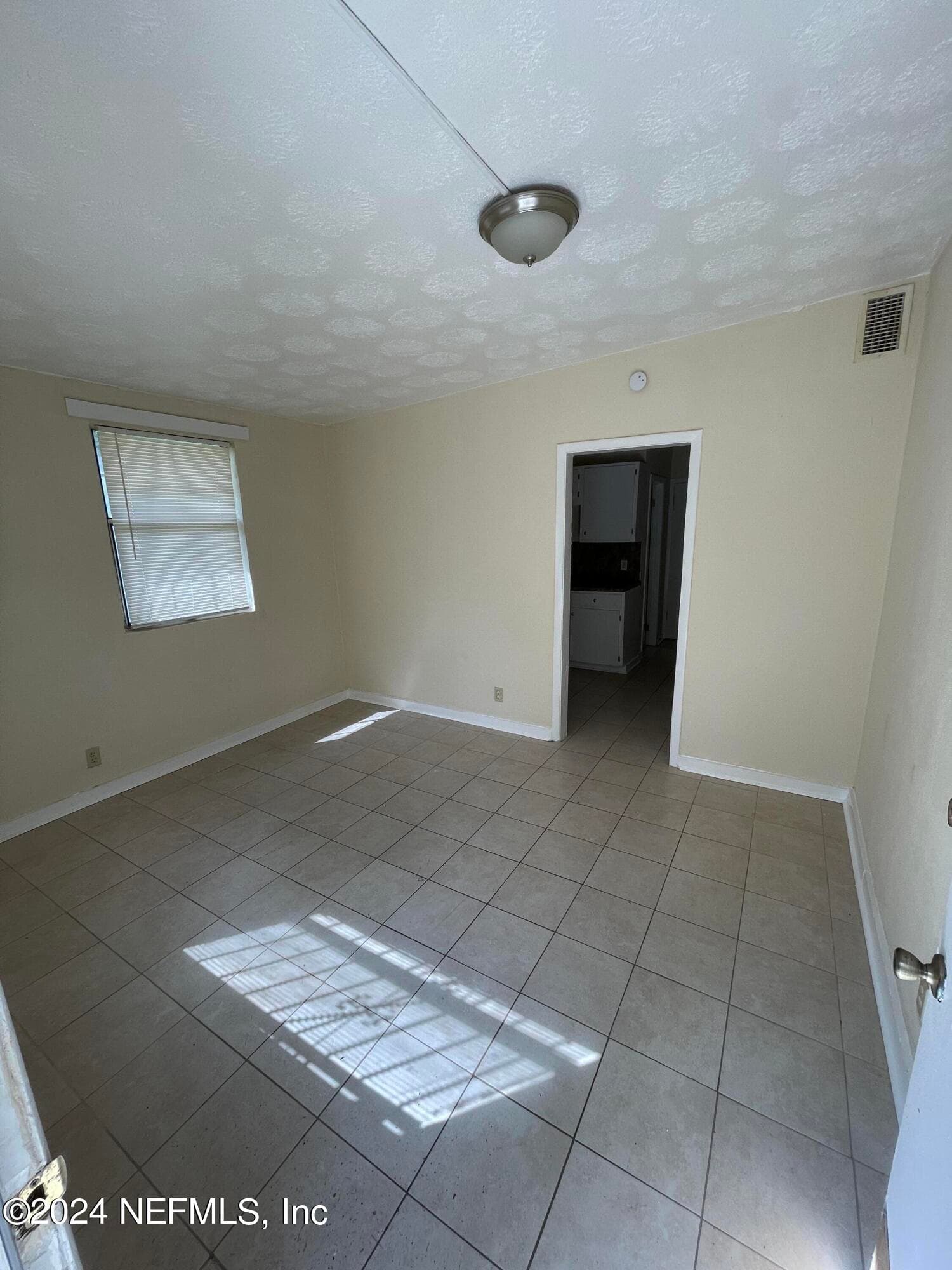 Photo 10 of 2171 W 40TH Street, Jacksonville, FL 32209