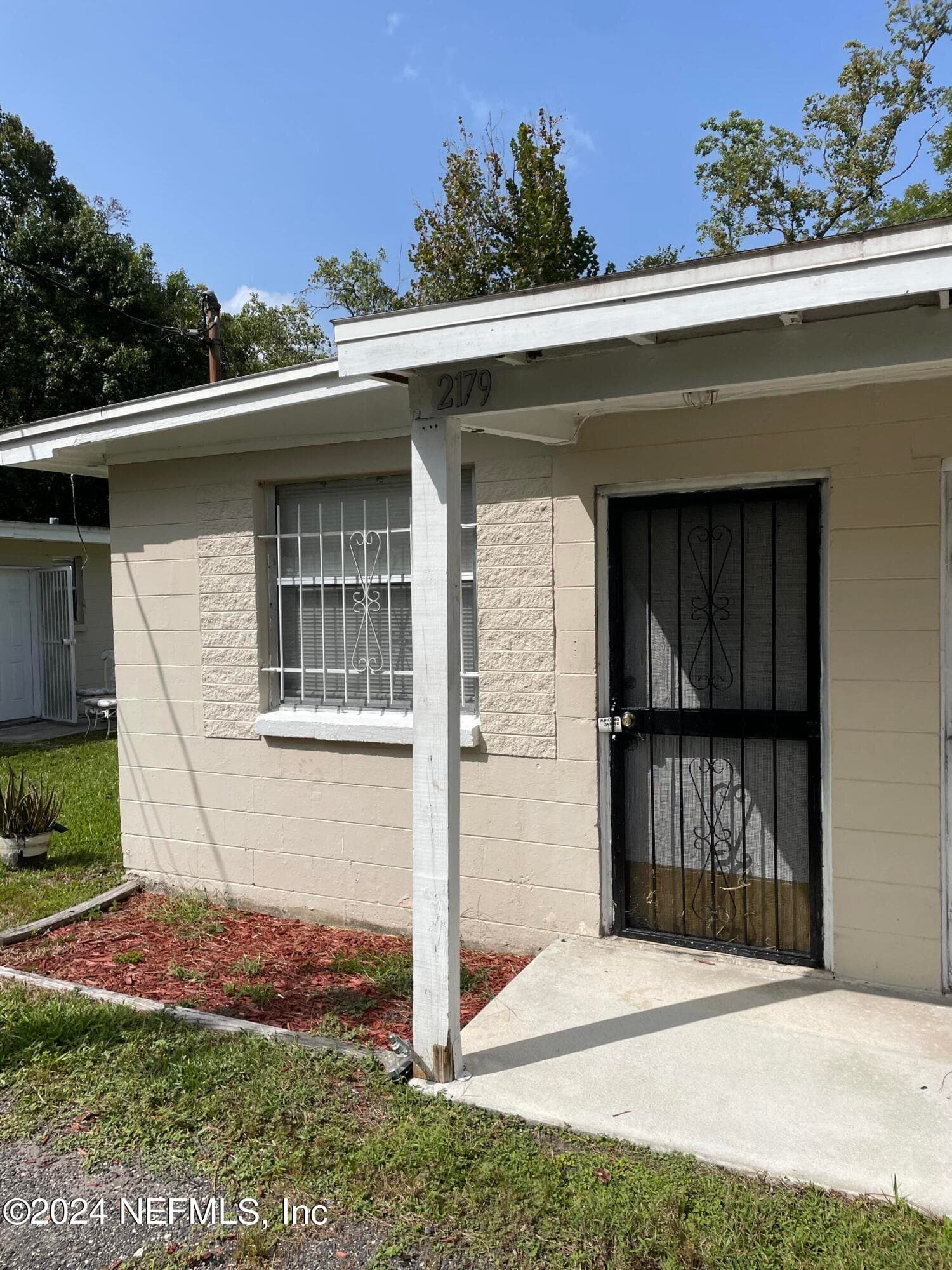 Photo 3 of 2171 W 40TH Street, Jacksonville, FL 32209