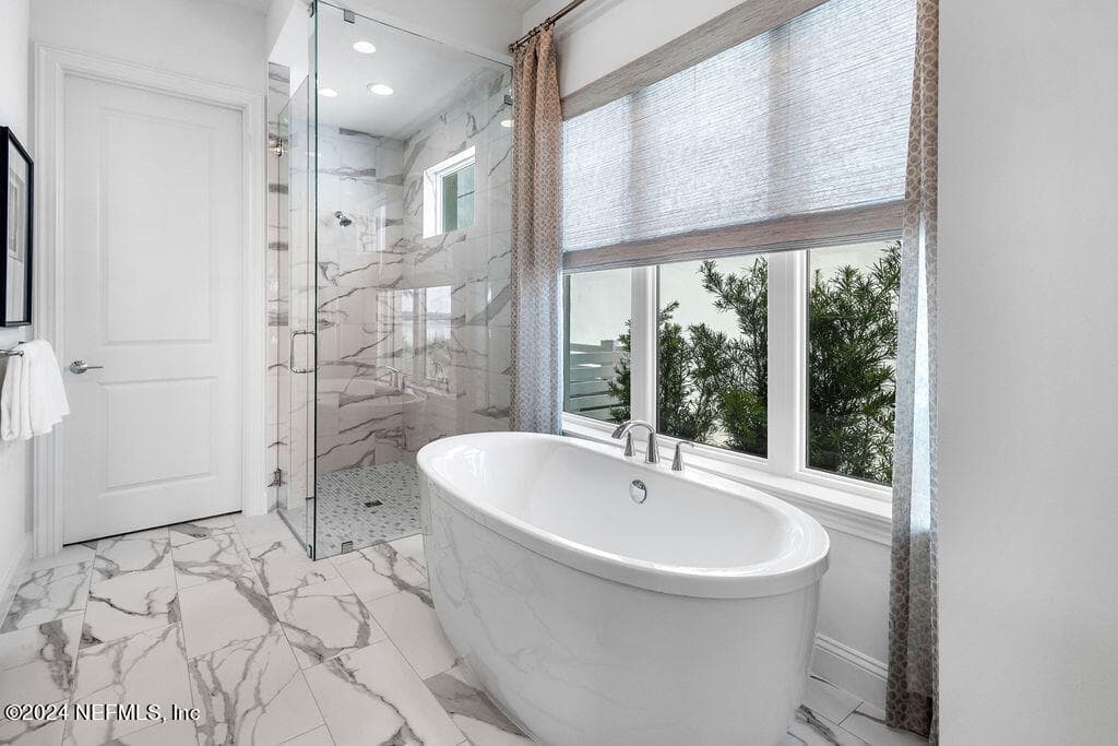 Owners Suite Tub — 94 CORONADO Road, Flagler Beach, FL 32136