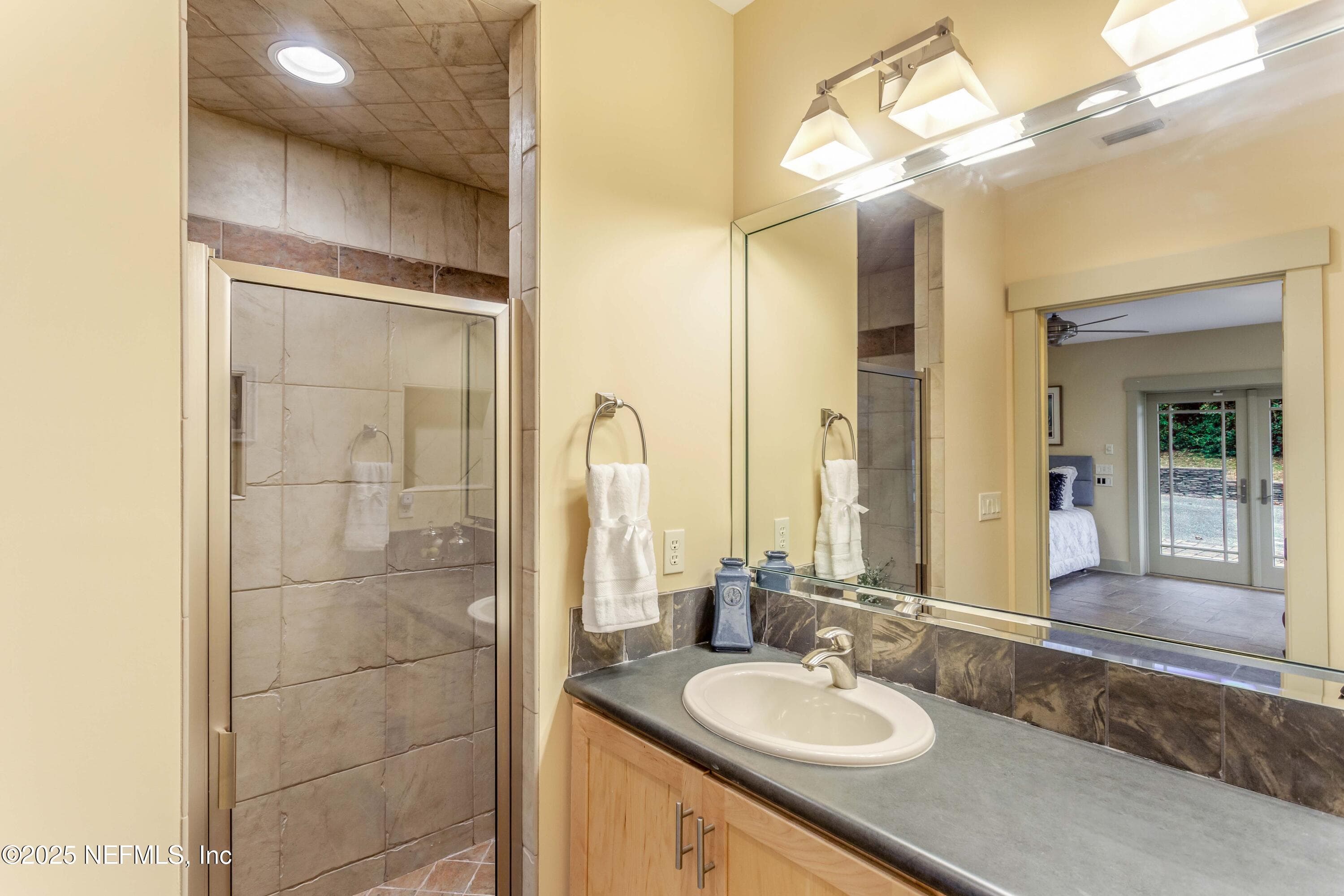 Full bath. — 940564 OLD NASSAUVILLE Road, Fernandina Beach, FL 32034