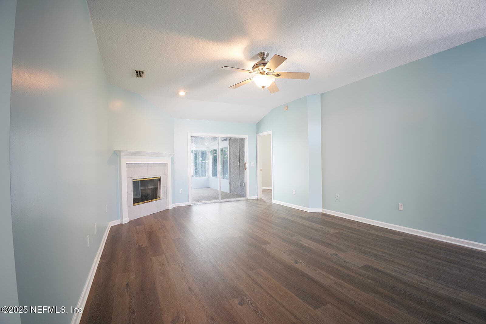 Photo 9 of 1524 LINKSIDE Drive, Atlantic Beach, FL 32233