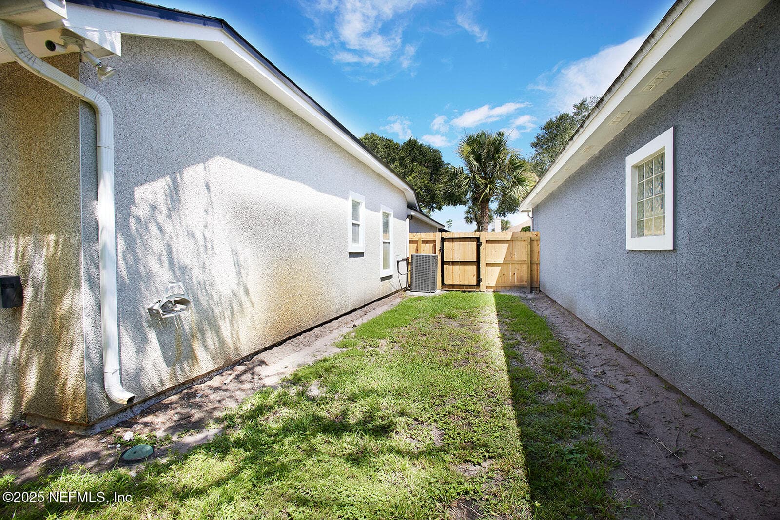 Photo 42 of 1524 LINKSIDE Drive, Atlantic Beach, FL 32233