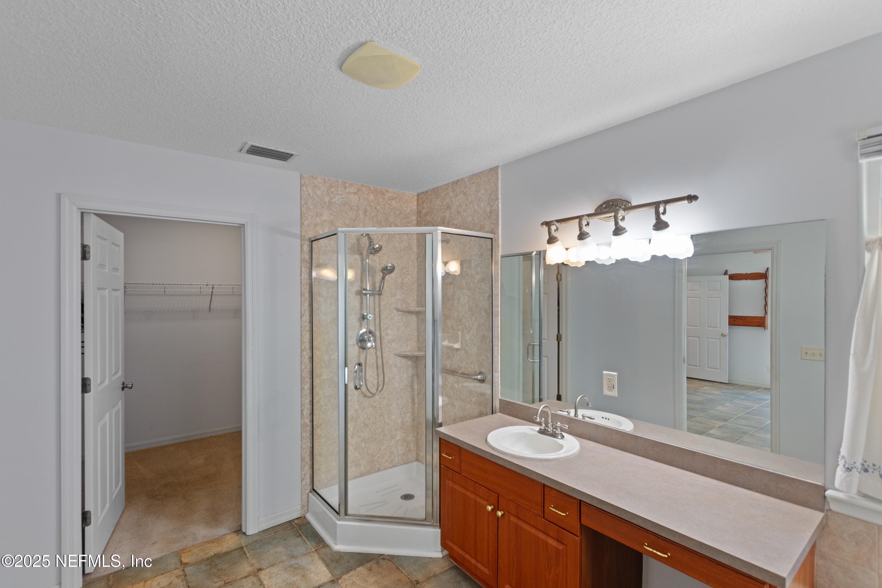 Master Showe — 163 BOOTS Road, Melrose, FL 32666