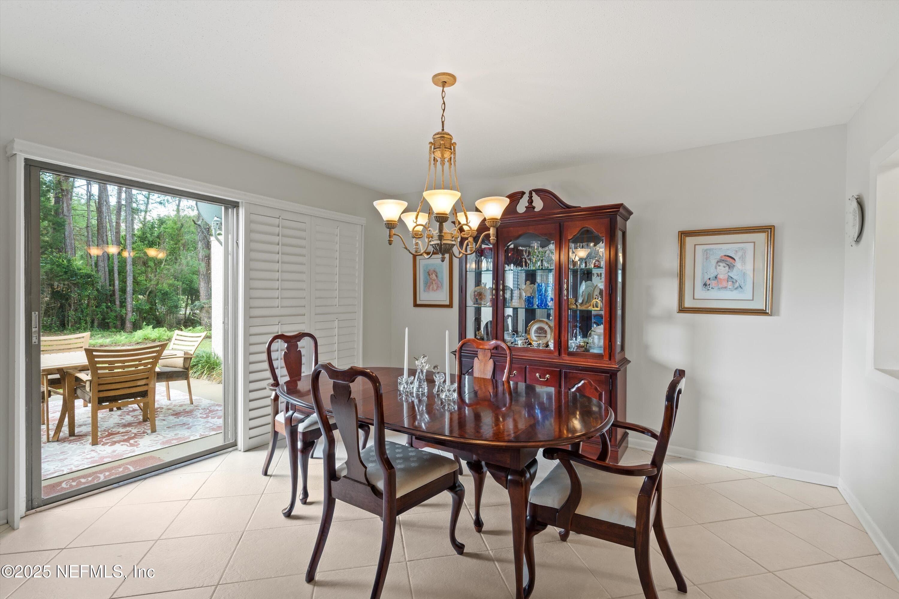 Photo 4 of 10112 LEISURE Lane S, Jacksonville, FL 32256