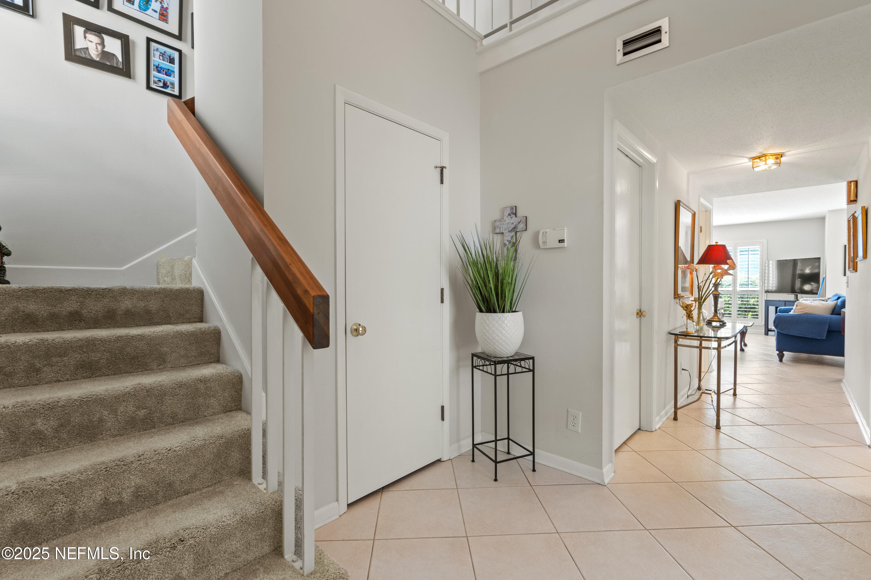Photo 11 of 10112 LEISURE Lane S, Jacksonville, FL 32256