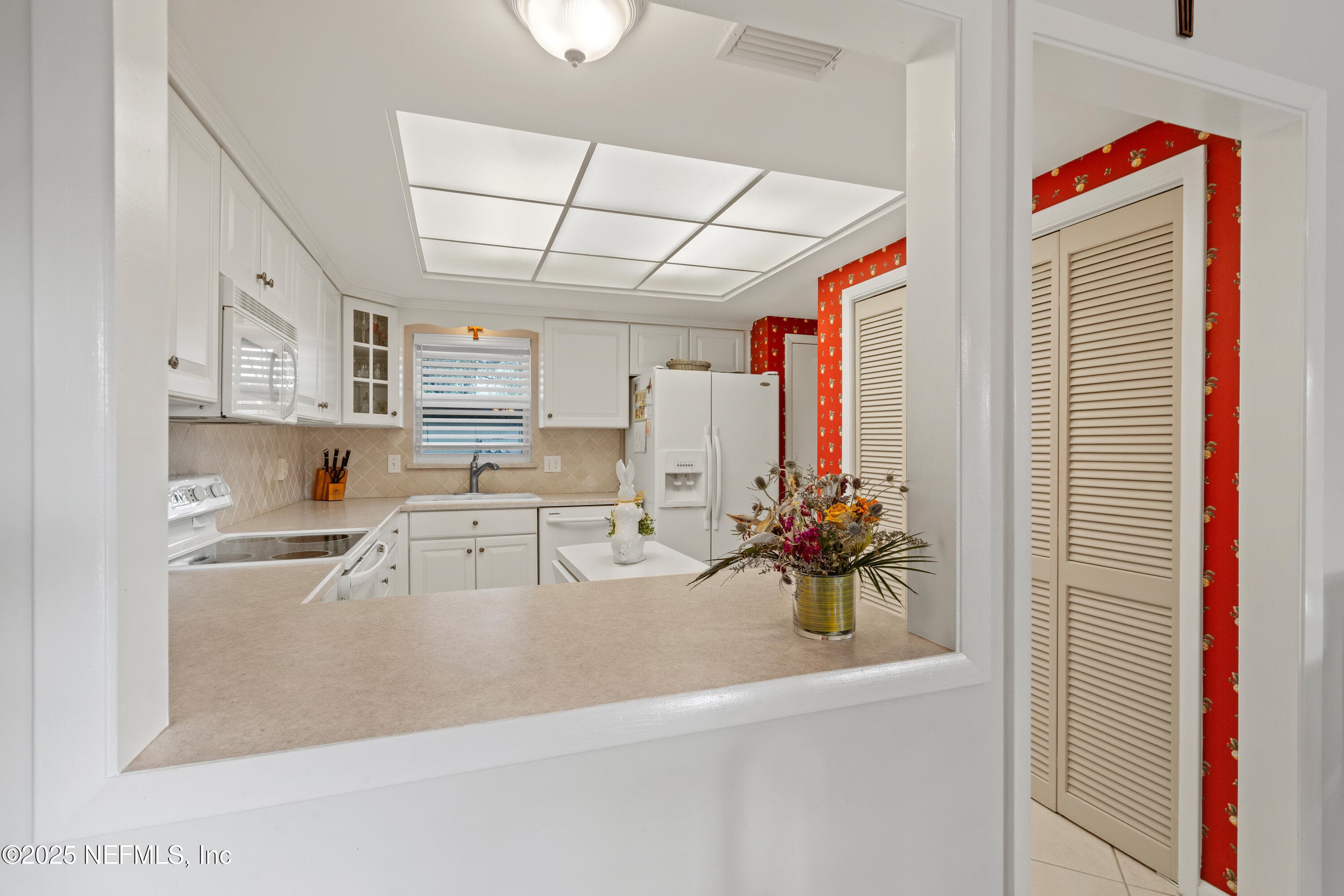 Photo 6 of 10112 LEISURE Lane S, Jacksonville, FL 32256