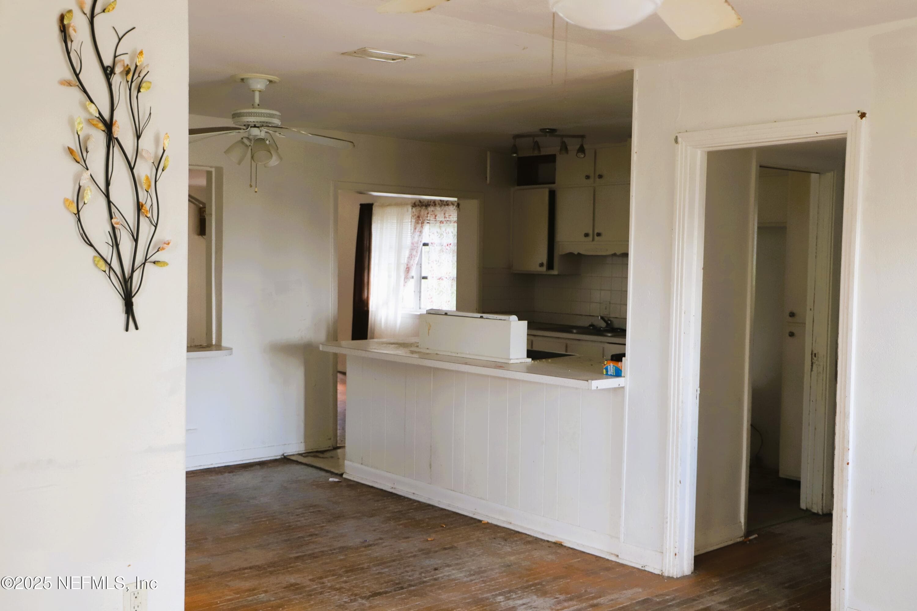 Photo 6 of 21514 SE 69TH Avenue, Hawthorne, FL 32640