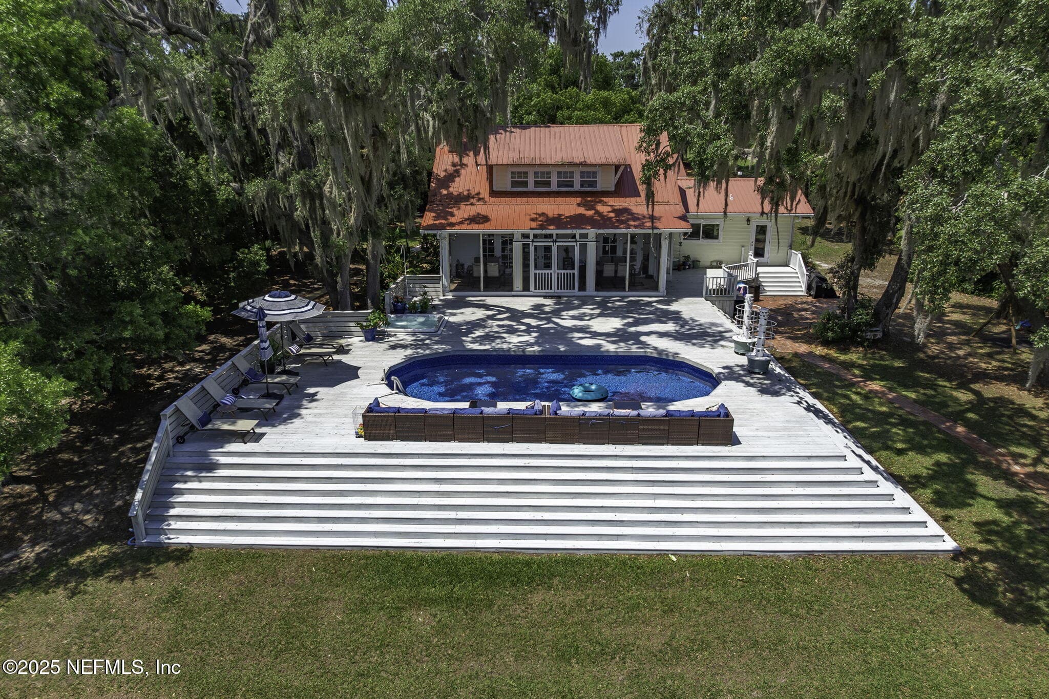 Photo 37 of 561 SE LAKEVIEW Drive, Keystone Heights, FL 32656