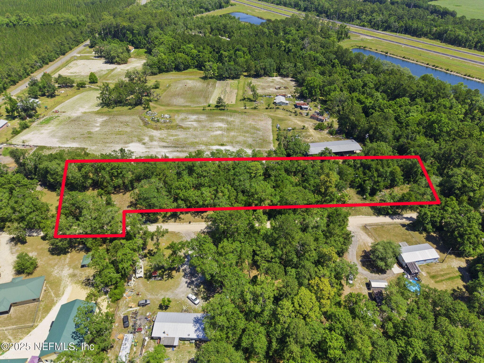 Photo 2 of 1948 WAGER Road, Green Cove Springs, FL 32043