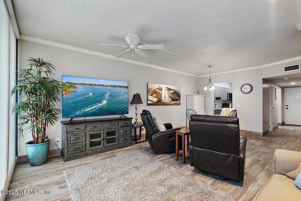 Photo 3 of 601 1ST Street 4H, Jacksonville Beach, FL 32250