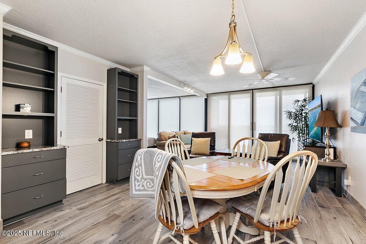 Photo 6 of 601 1ST Street 4H, Jacksonville Beach, FL 32250