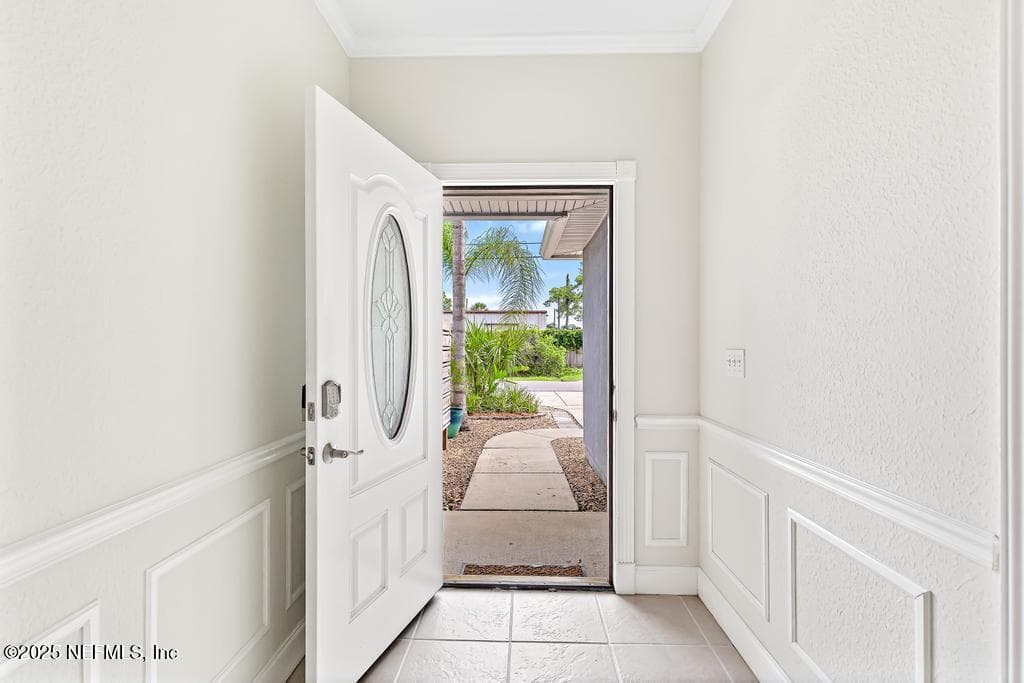 Photo 11 of 66 W 14TH Street, Atlantic Beach, FL 32233