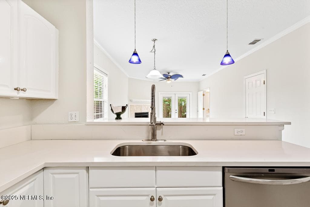 Photo 13 of 66 W 14TH Street, Atlantic Beach, FL 32233