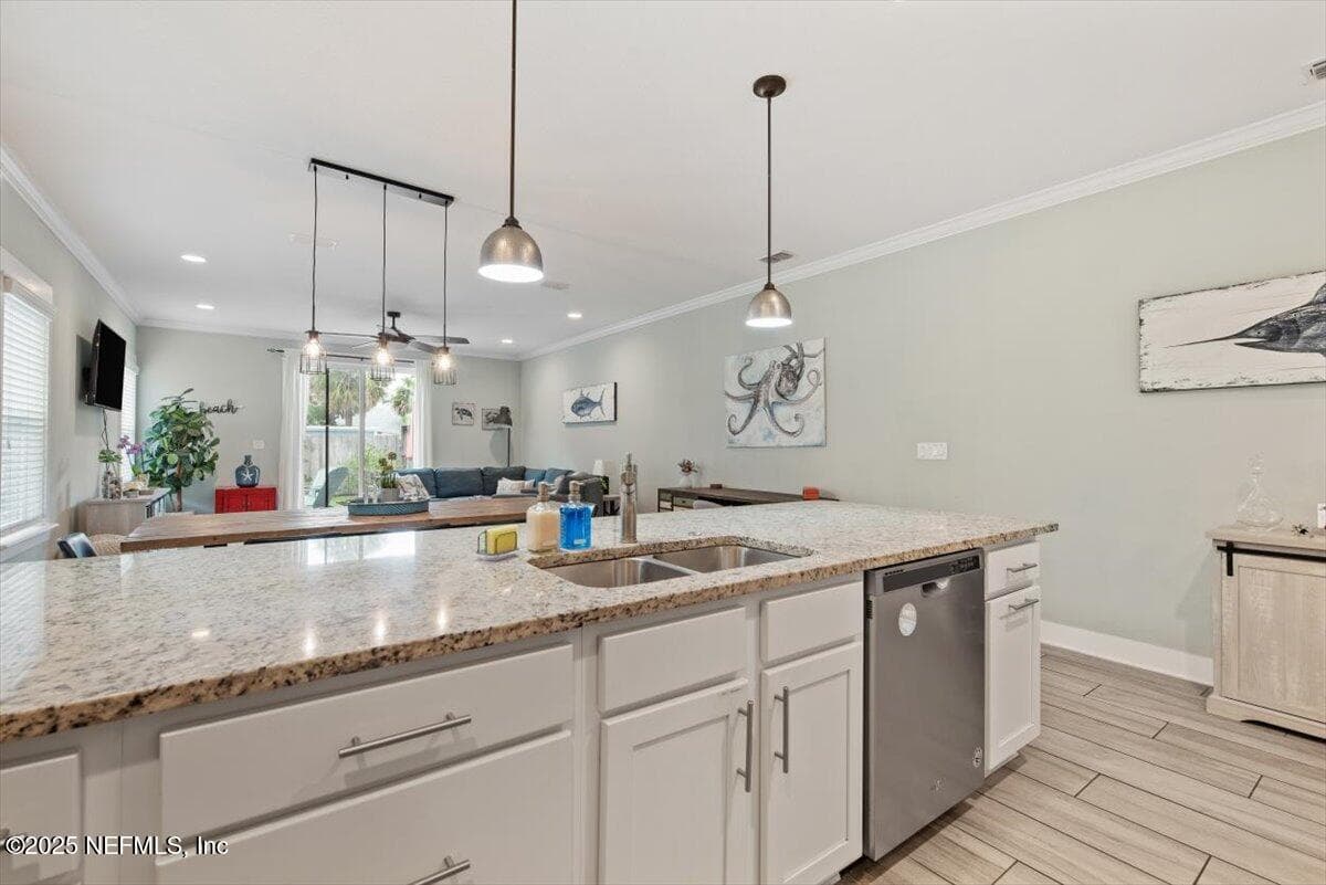 Photo 17 of 231 10TH Avenue S, Jacksonville Beach, FL 32250