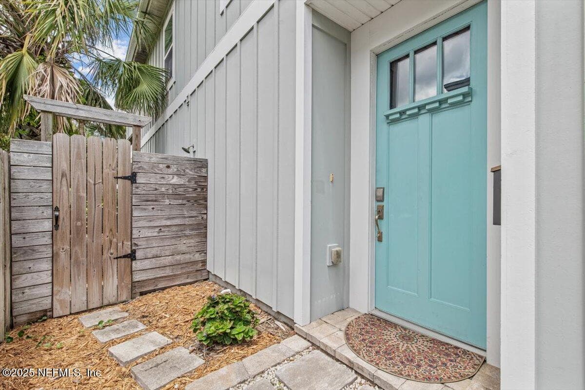 Photo 8 of 231 10TH Avenue S, Jacksonville Beach, FL 32250