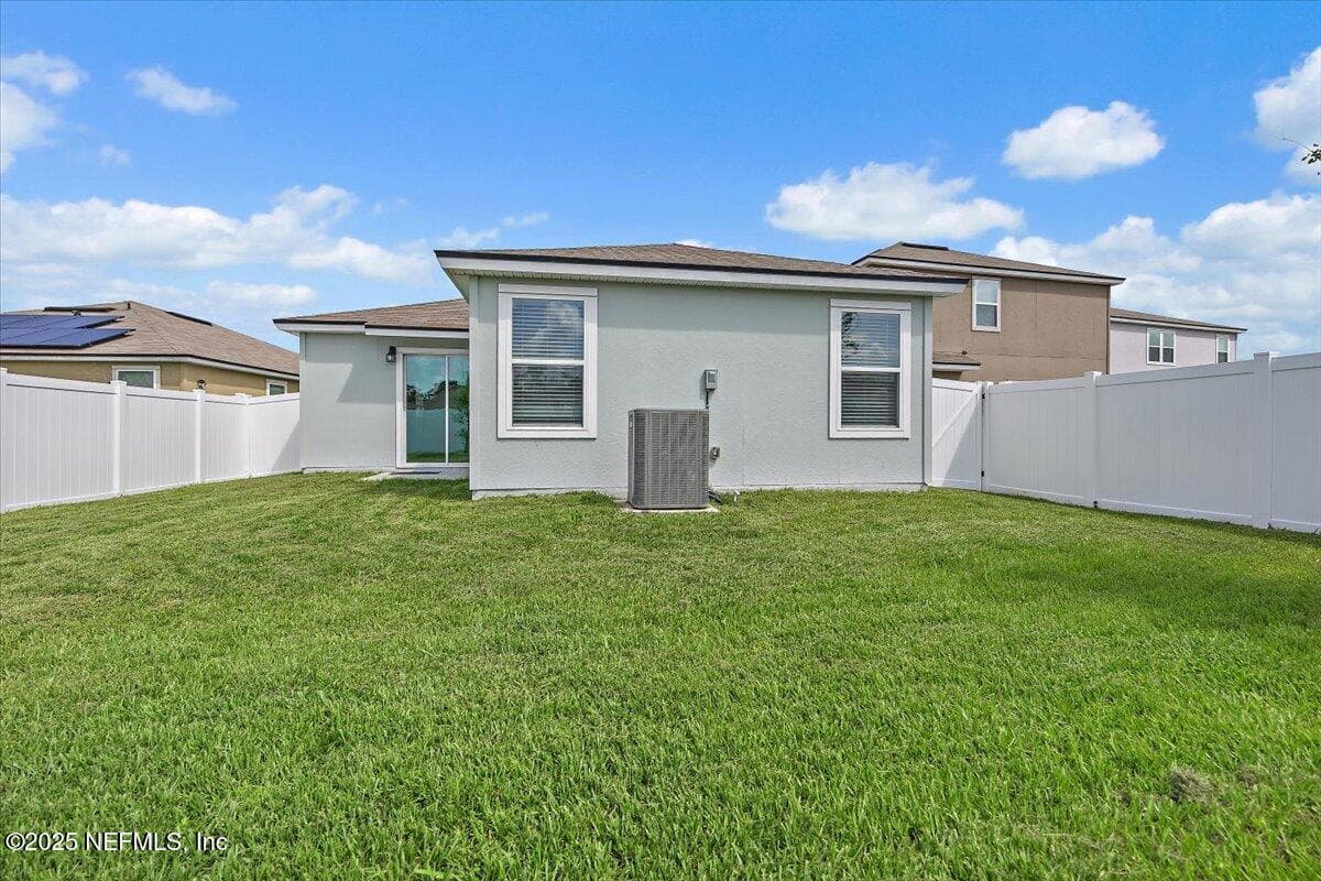 Photo 18 of 2222 WILLOW GLEN Lane, Green Cove Springs, FL 32043