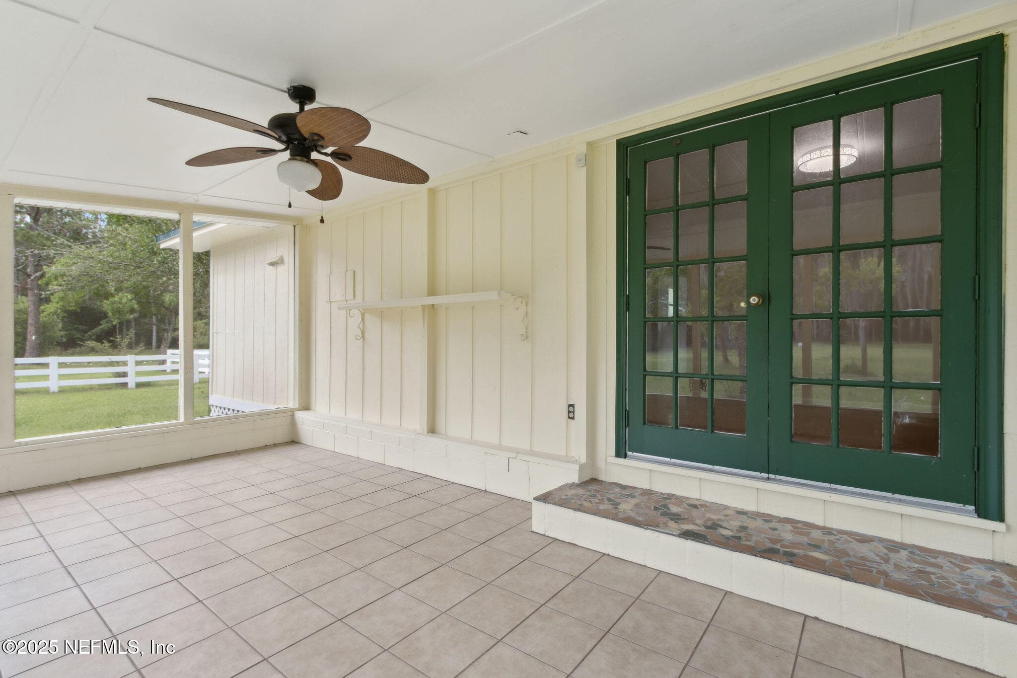 screen porch — 2889 SANTA FE Trail, Hilliard, FL 32046