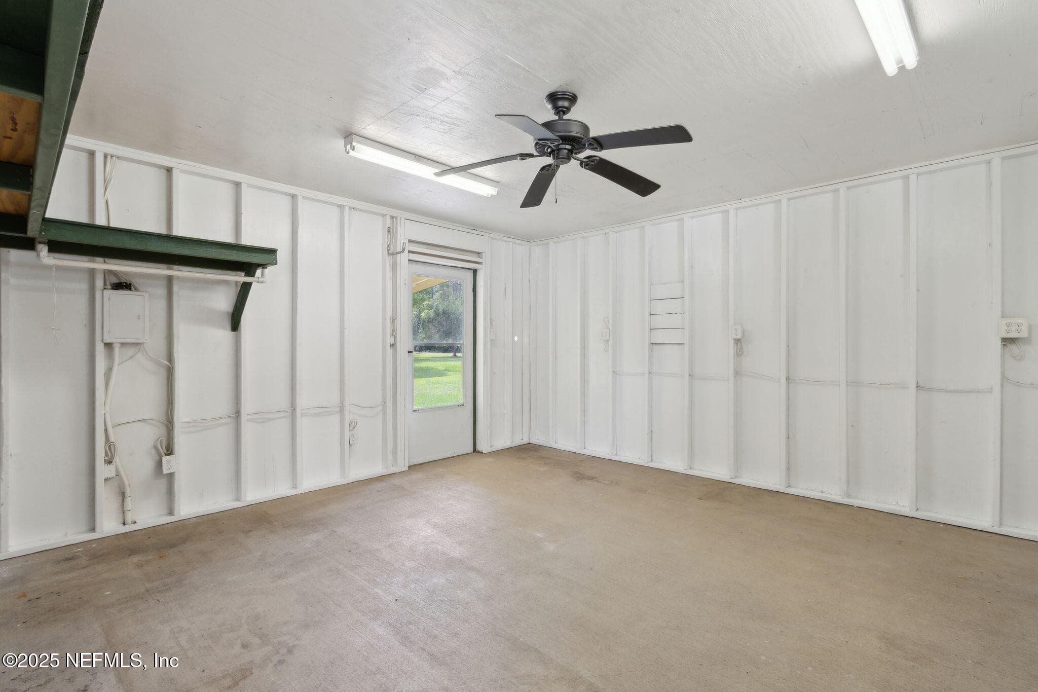 carport utility room — 2889 SANTA FE Trail, Hilliard, FL 32046