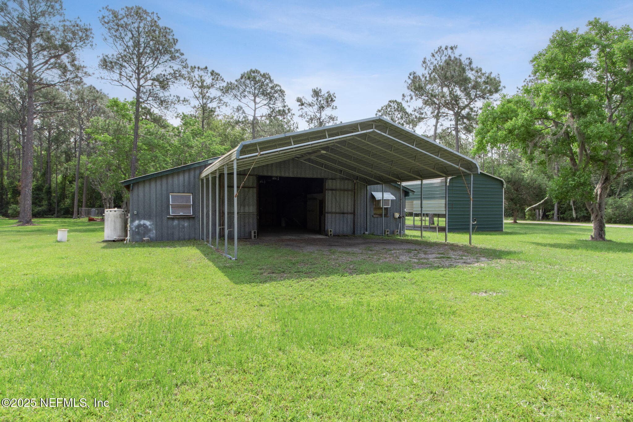 workshop — 2889 SANTA FE Trail, Hilliard, FL 32046