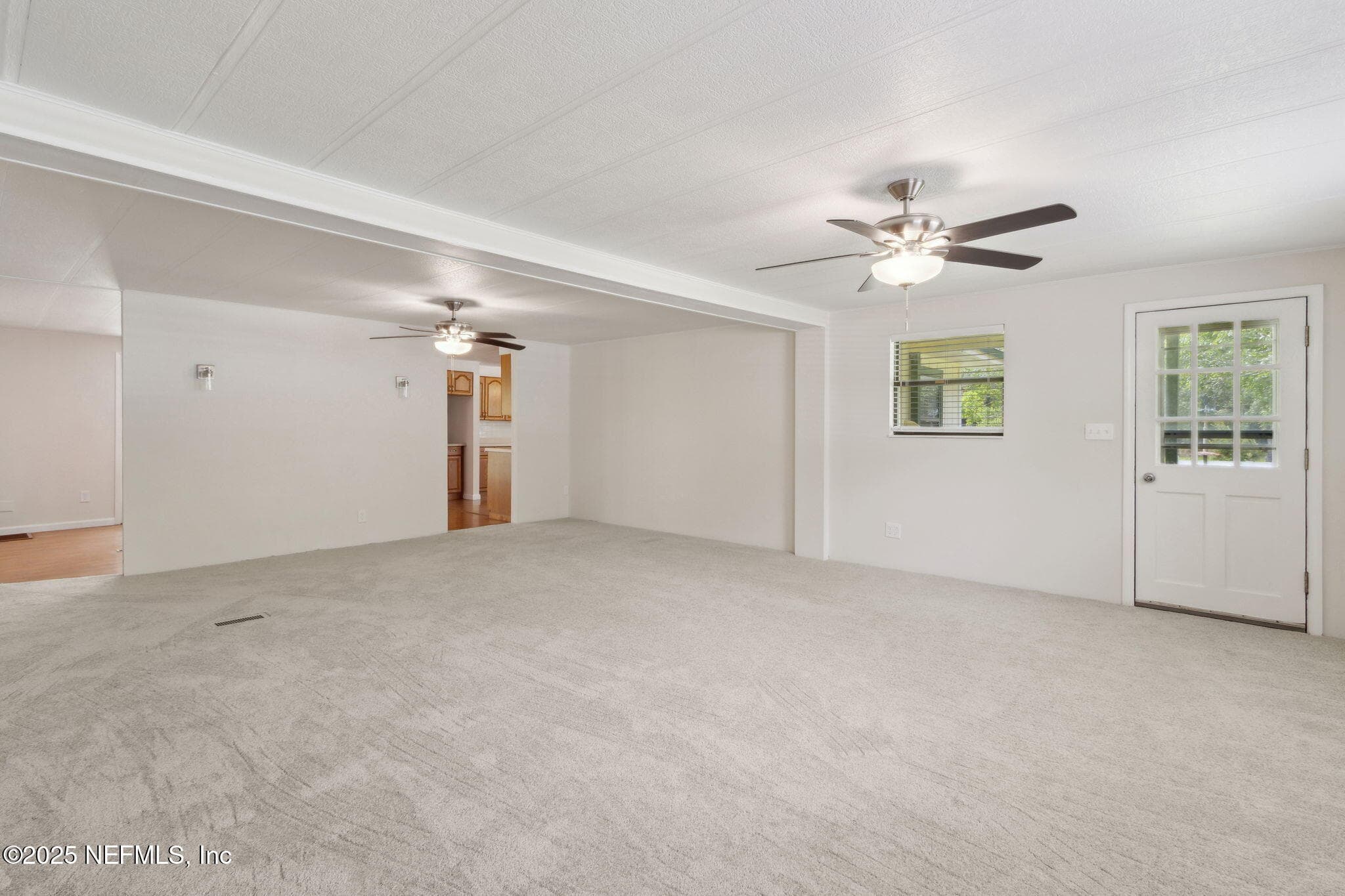 living area — 2889 SANTA FE Trail, Hilliard, FL 32046
