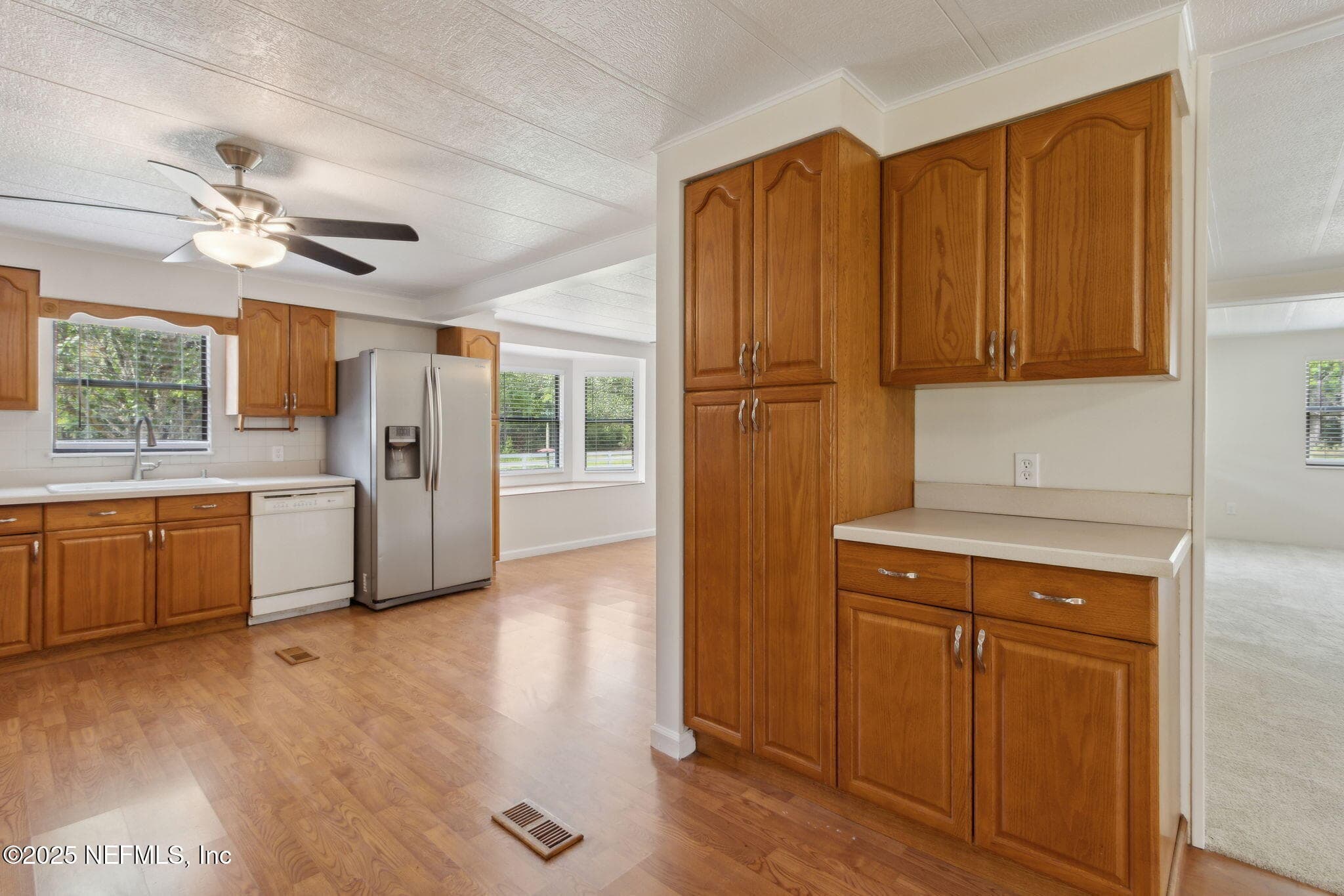 main home kitchen — 2889 SANTA FE Trail, Hilliard, FL 32046
