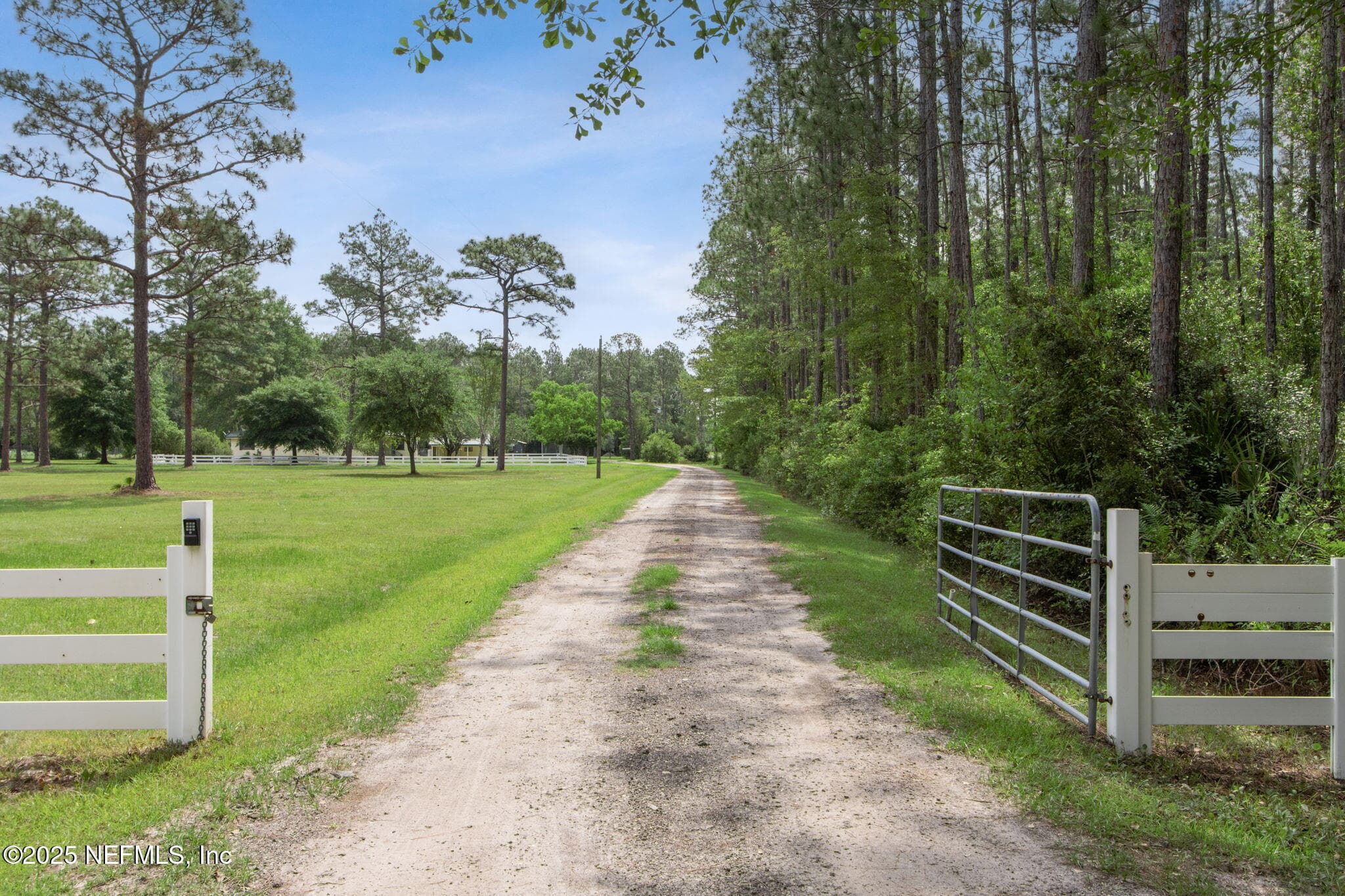 Photo 51 of 2889 SANTA FE Trail, Hilliard, FL 32046