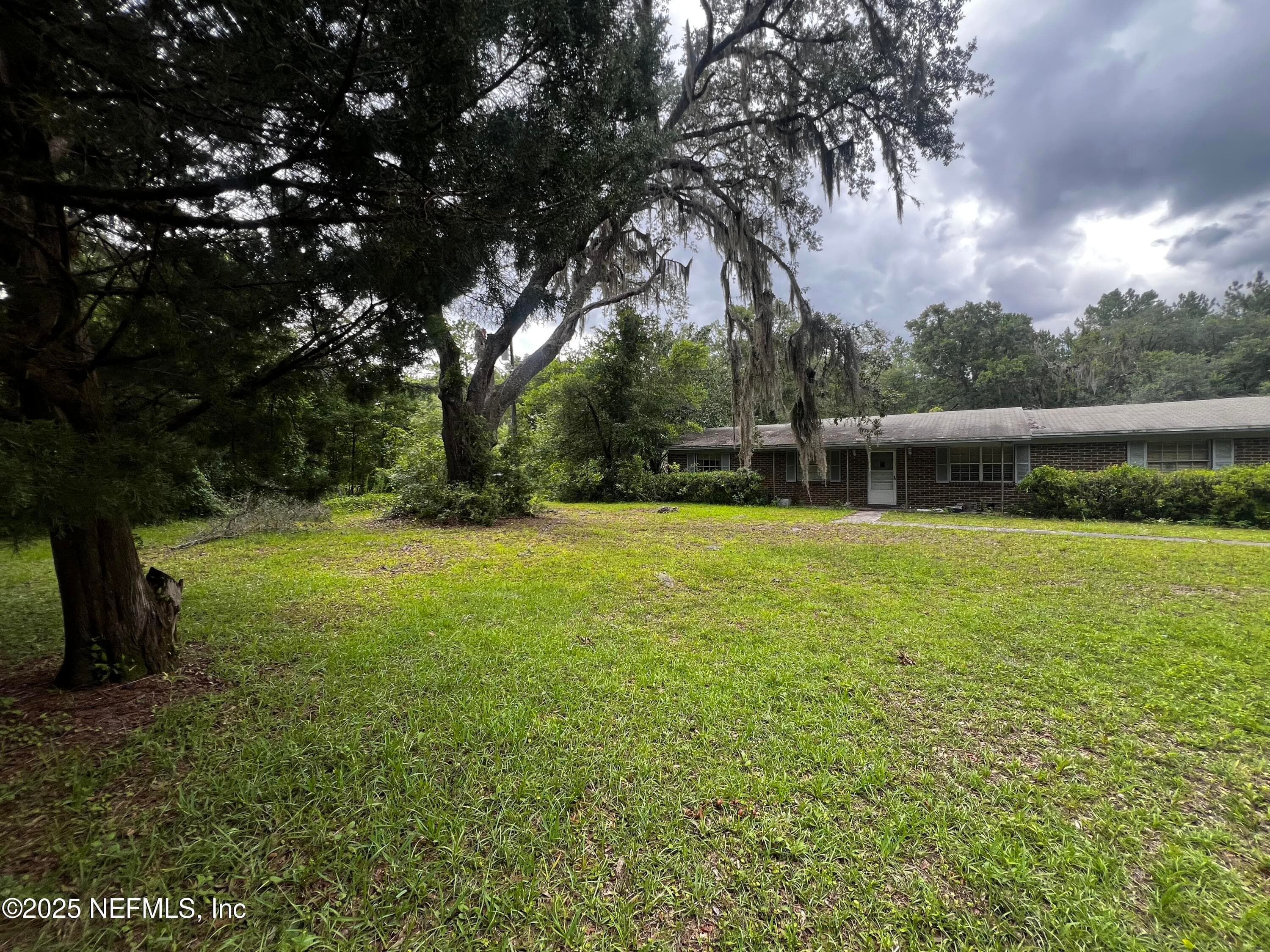 Photo 2 of 2731 HOWARD Road, Middleburg, FL 32068