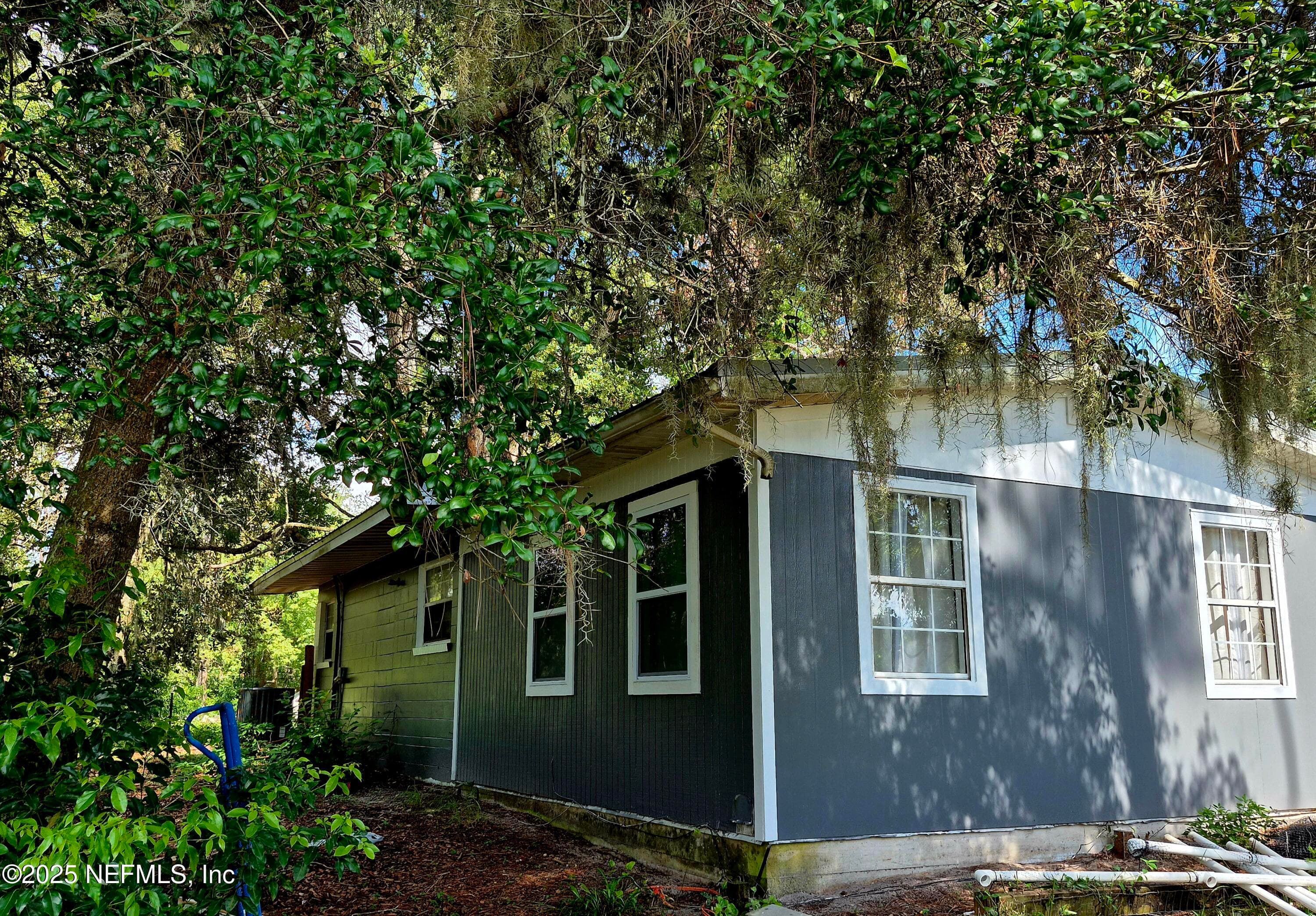 Photo 6 of 282 BYRD Road, Crescent City, FL 32112