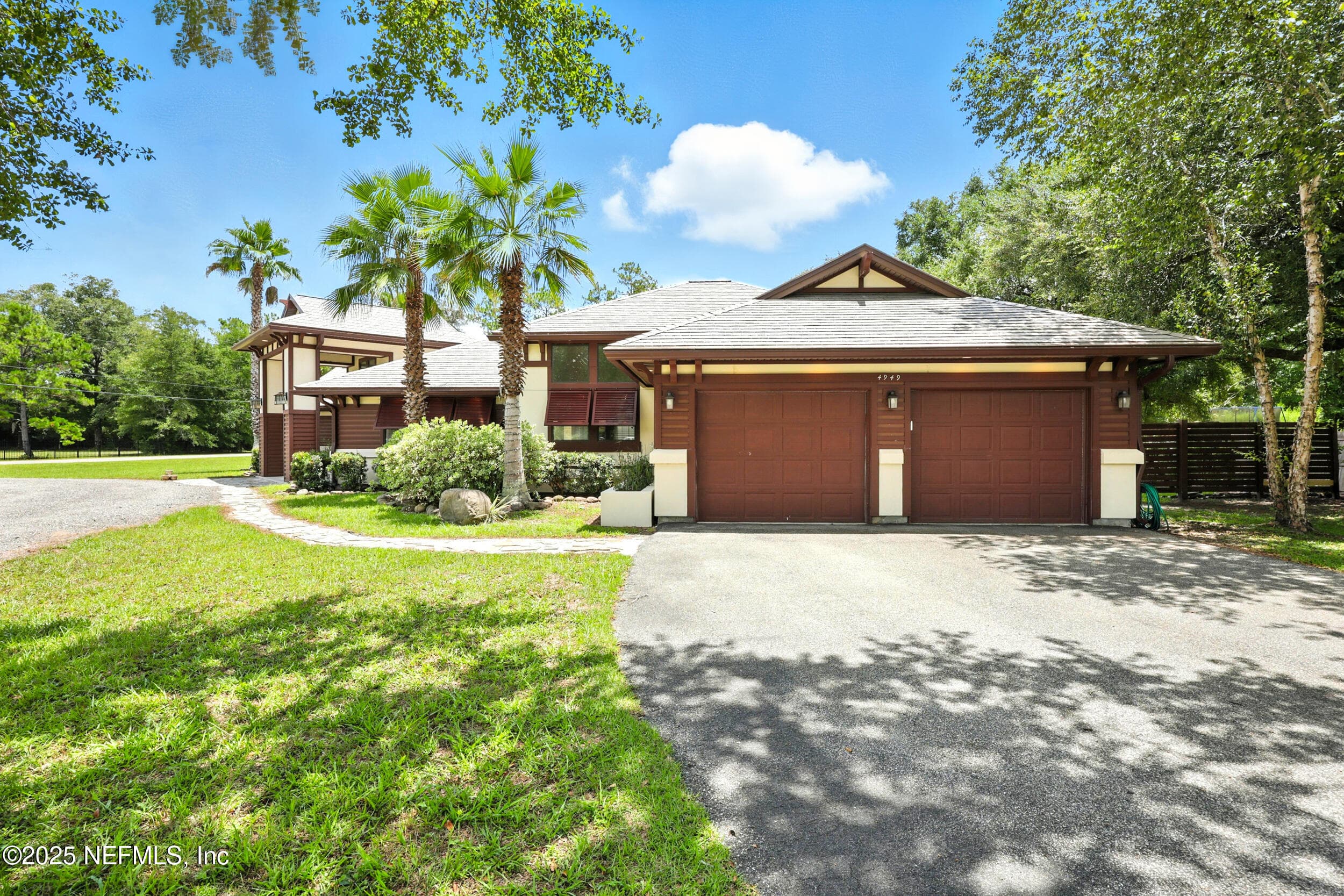Photo 4 of 4949 KALMIA Street, Middleburg, FL 32068
