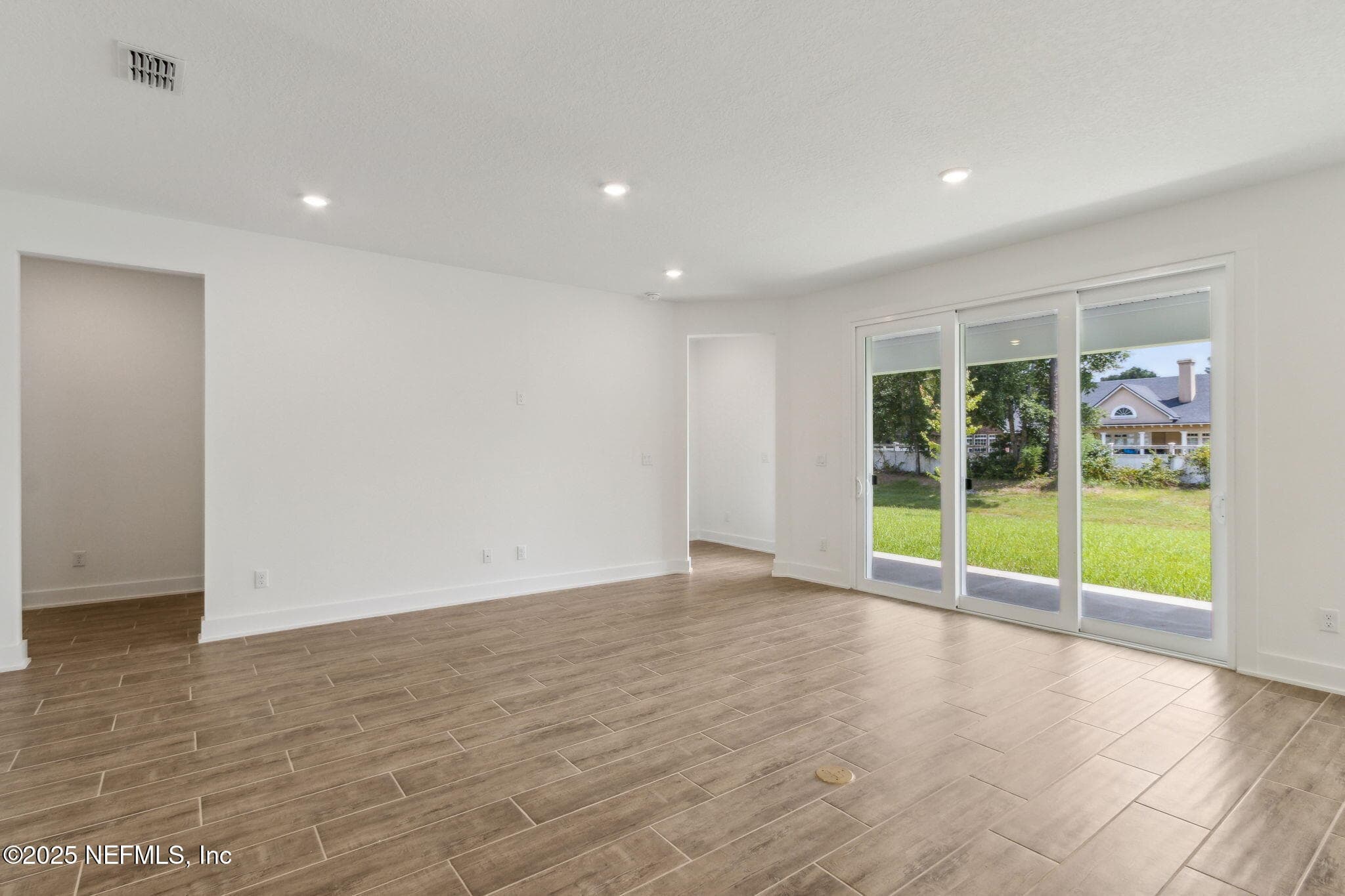 Photo 5 of 96100 PIRATES BLUFF Road, Yulee, FL 32097