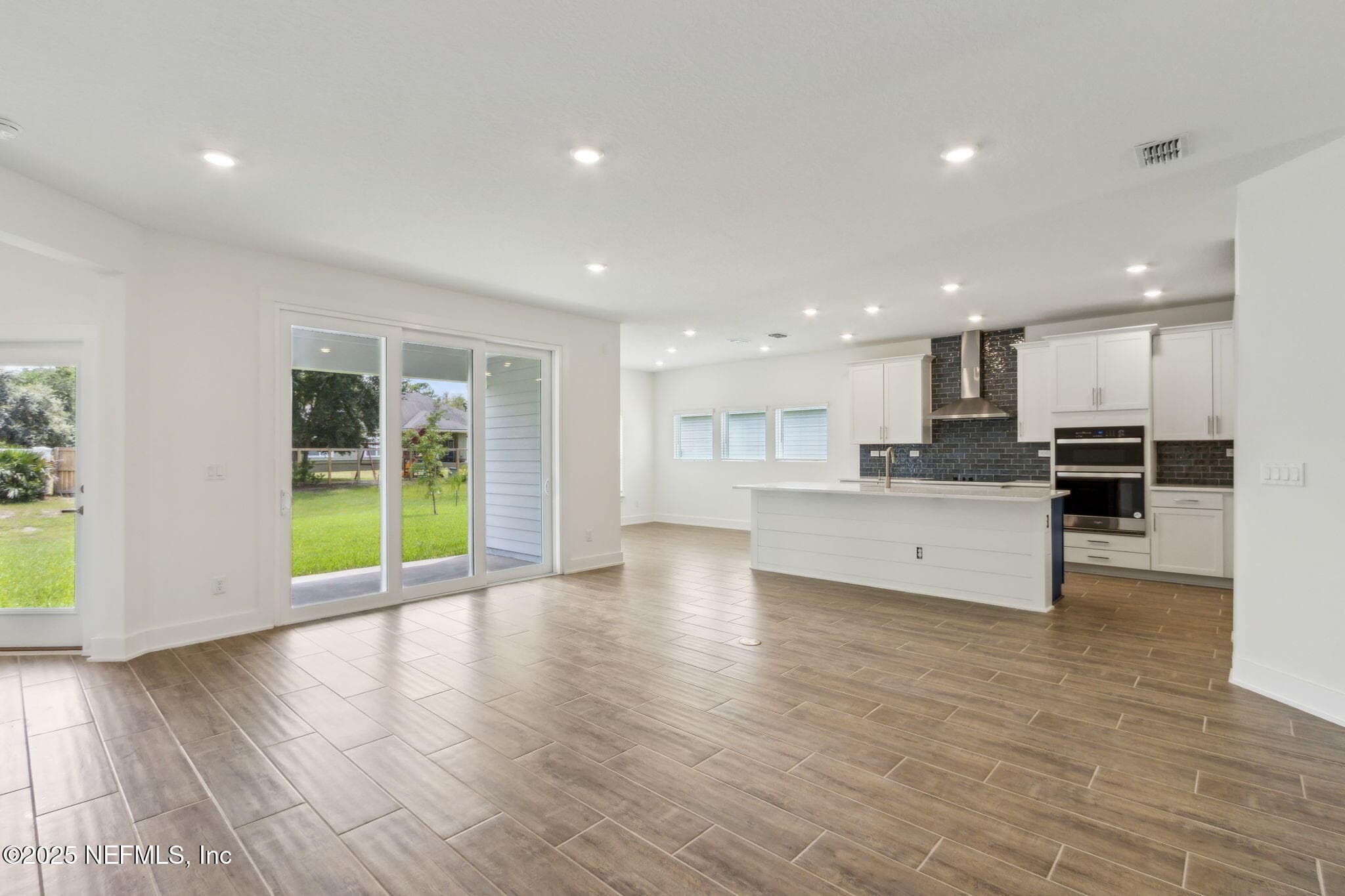 Photo 4 of 96100 PIRATES BLUFF Road, Yulee, FL 32097
