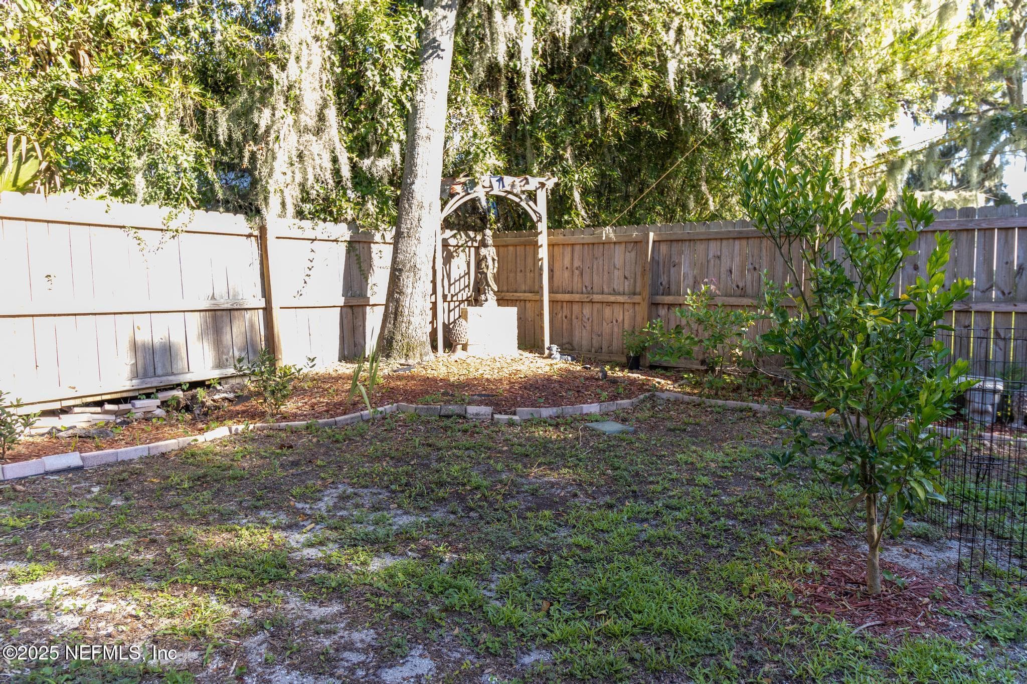 Photo 8 of 117 S 3RD Street, Palatka, FL 32177