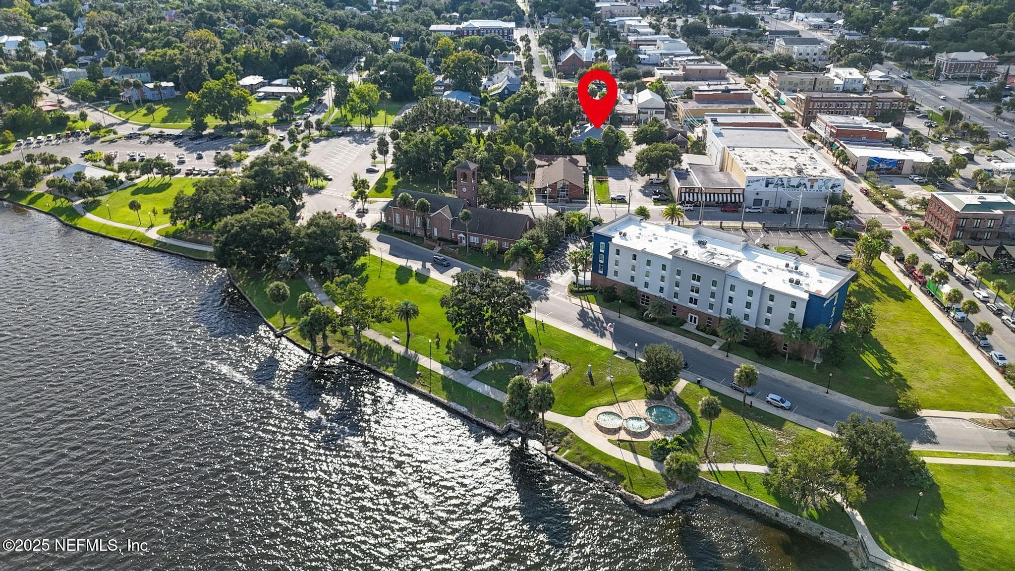 Photo 10 of 117 S 3RD Street, Palatka, FL 32177
