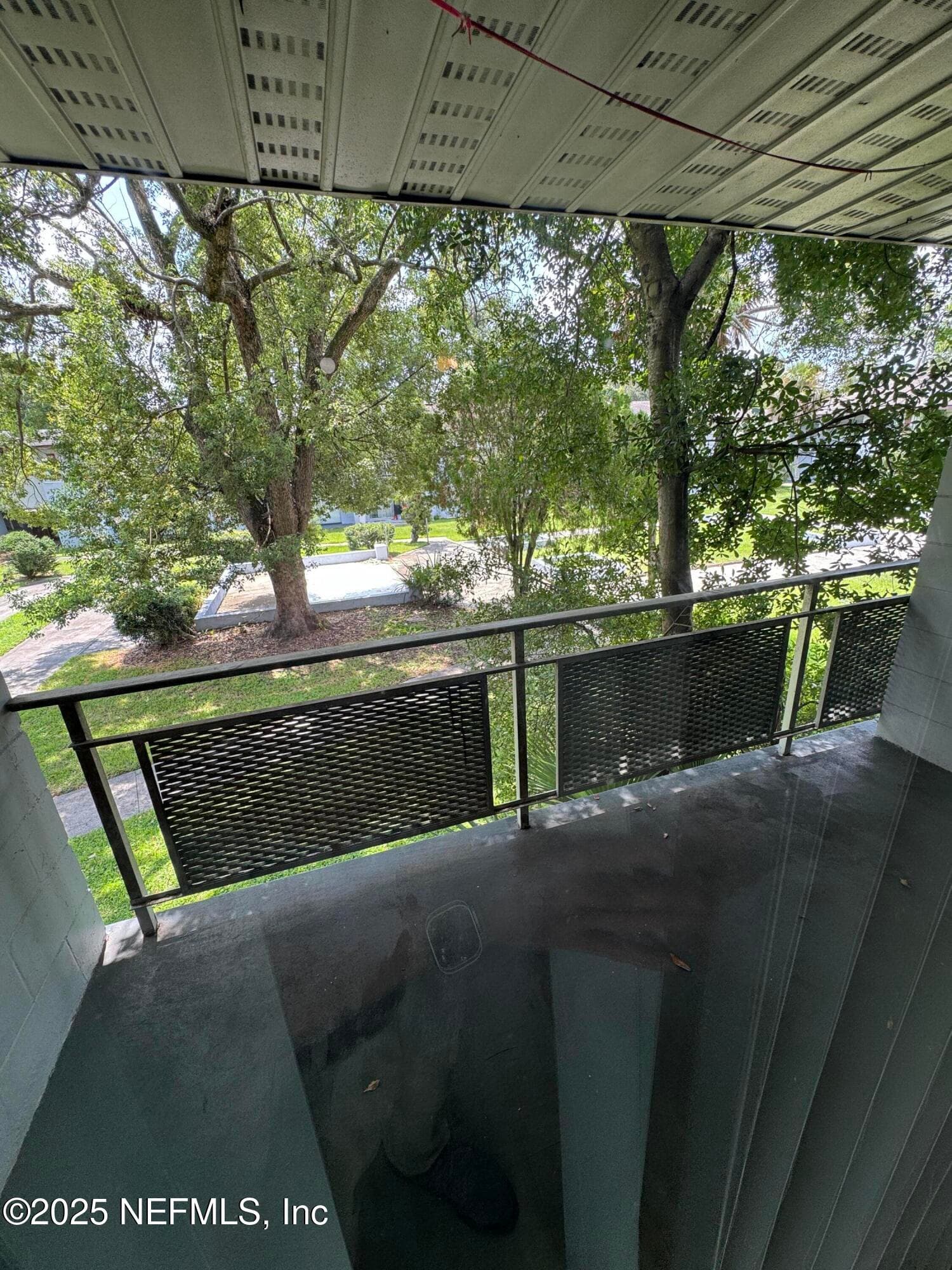Photo 5 of 2441 SPRING PARK Road 47, Jacksonville, FL 32207