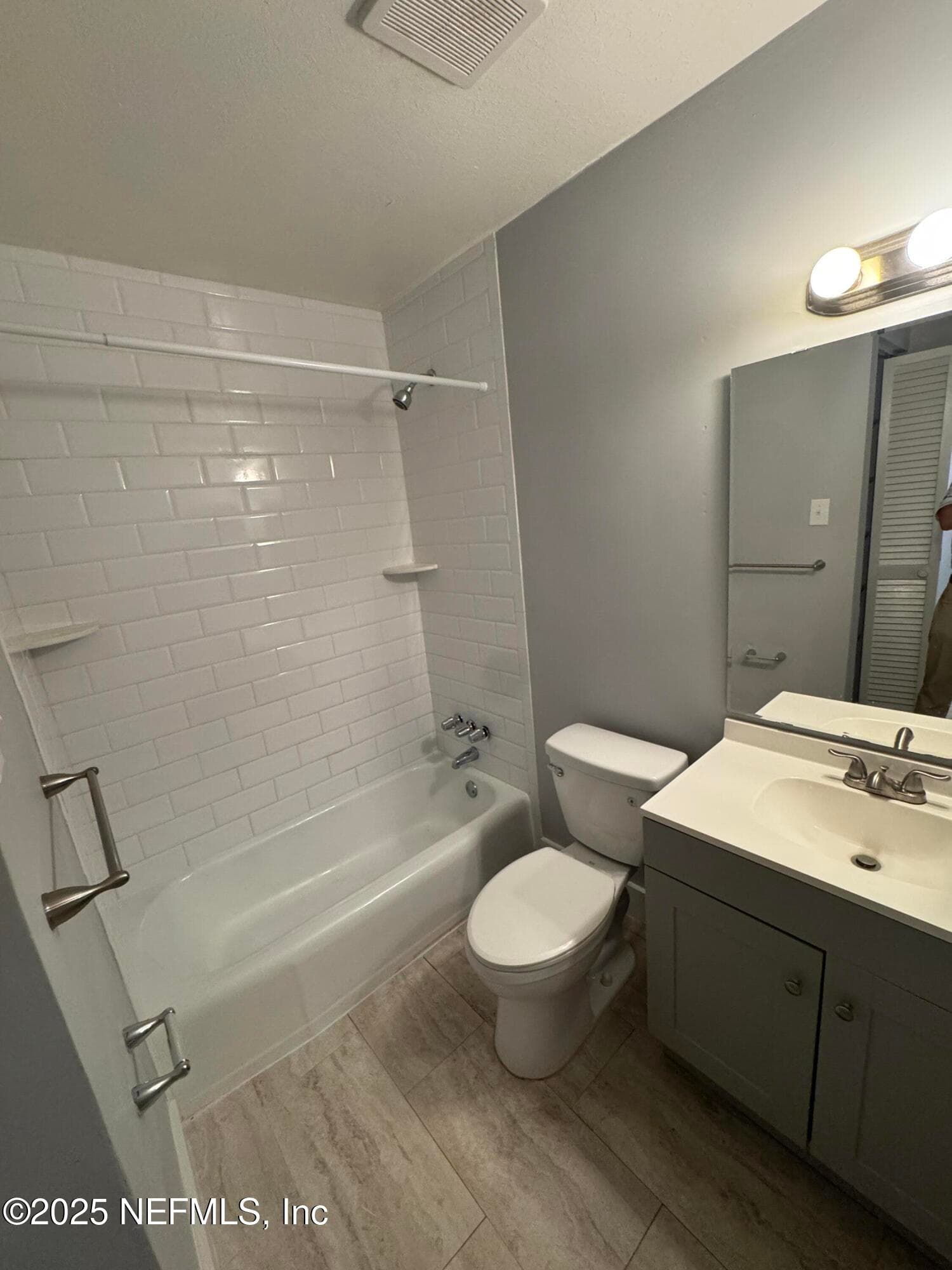 Photo 7 of 2441 SPRING PARK Road 47, Jacksonville, FL 32207