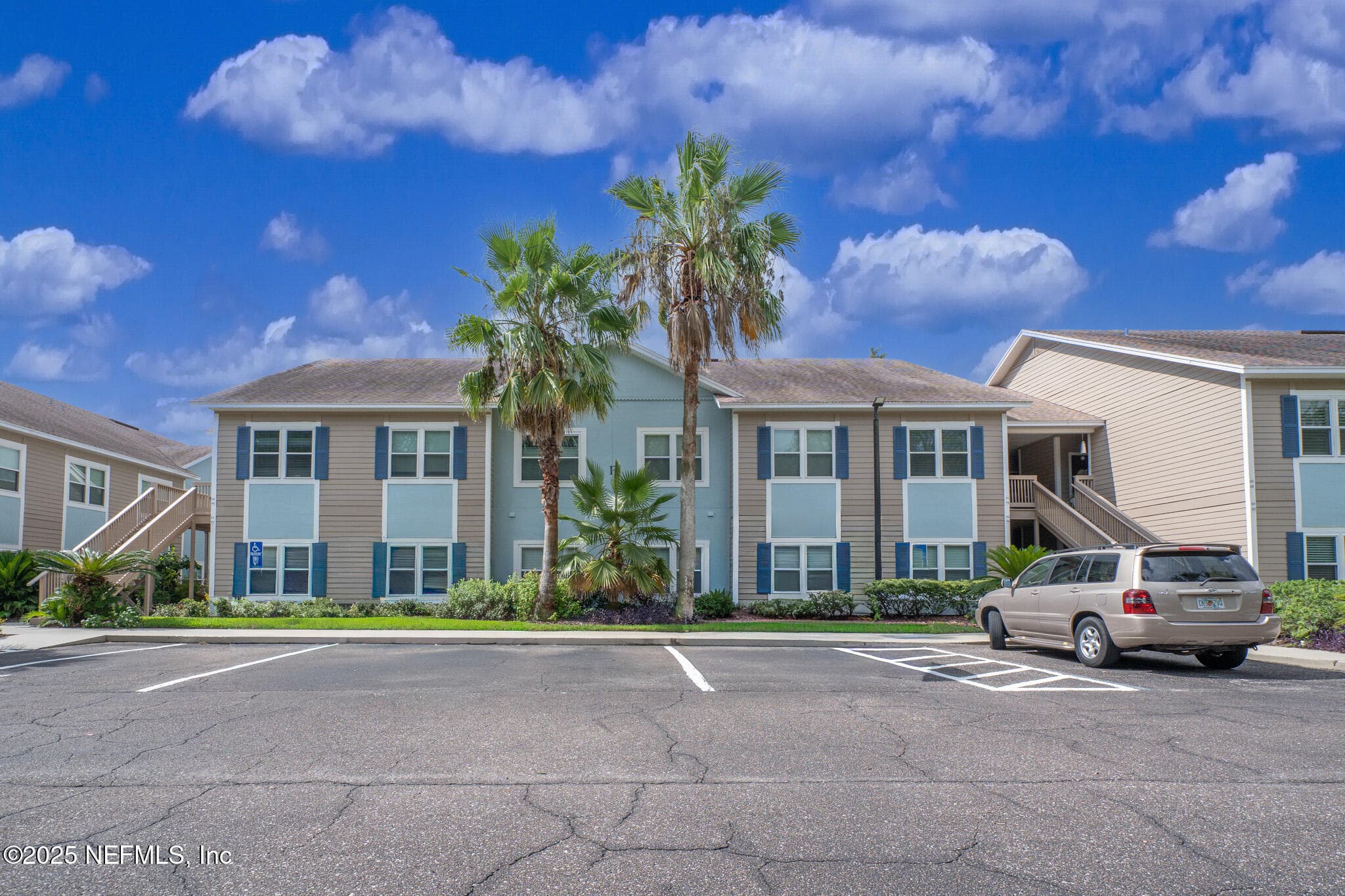 Photo 2 of 1601 NECTARINE Street F5, Fernandina Beach, FL 32034