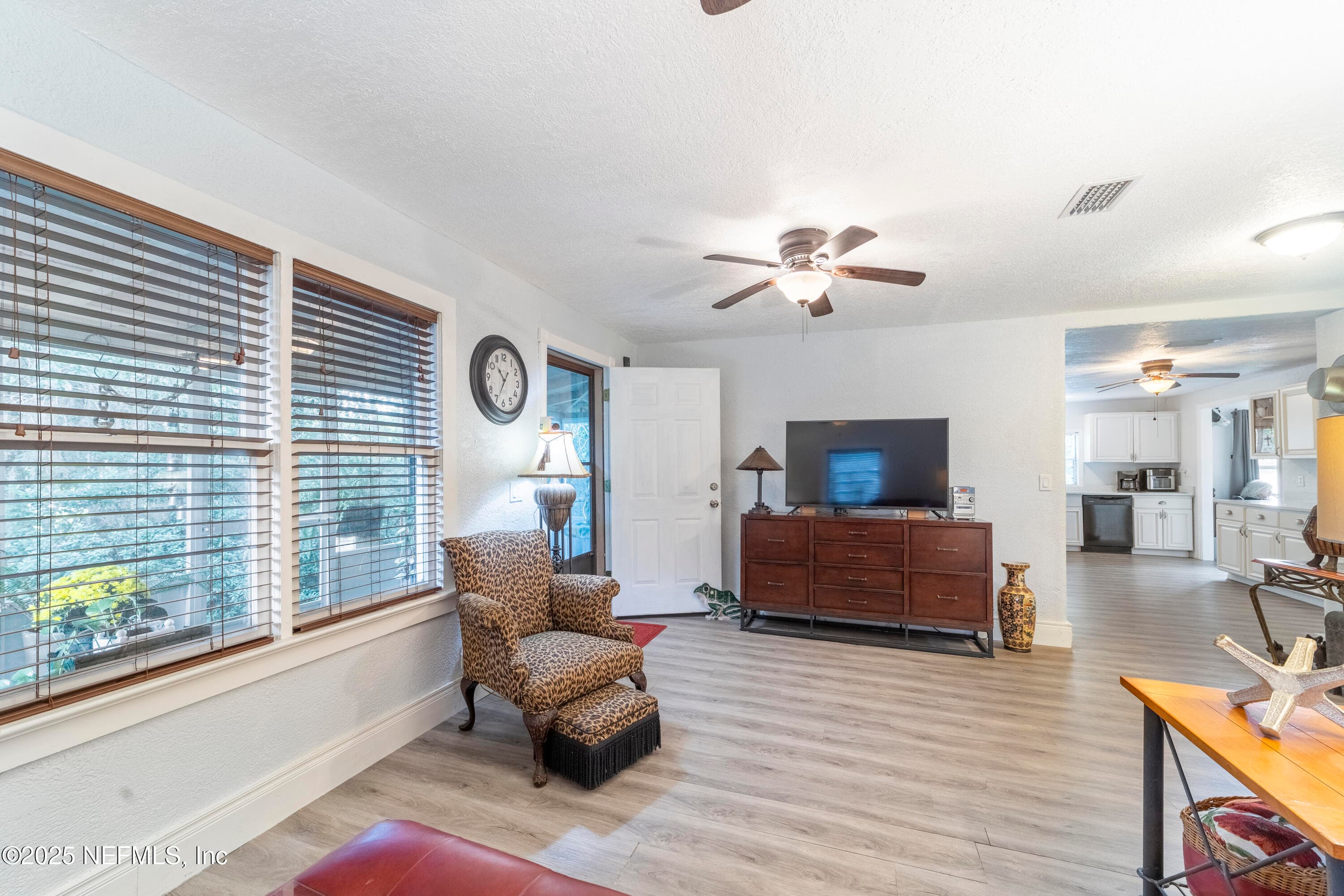 Photo 8 of 942 STATE RD 20, Interlachen, FL 32148