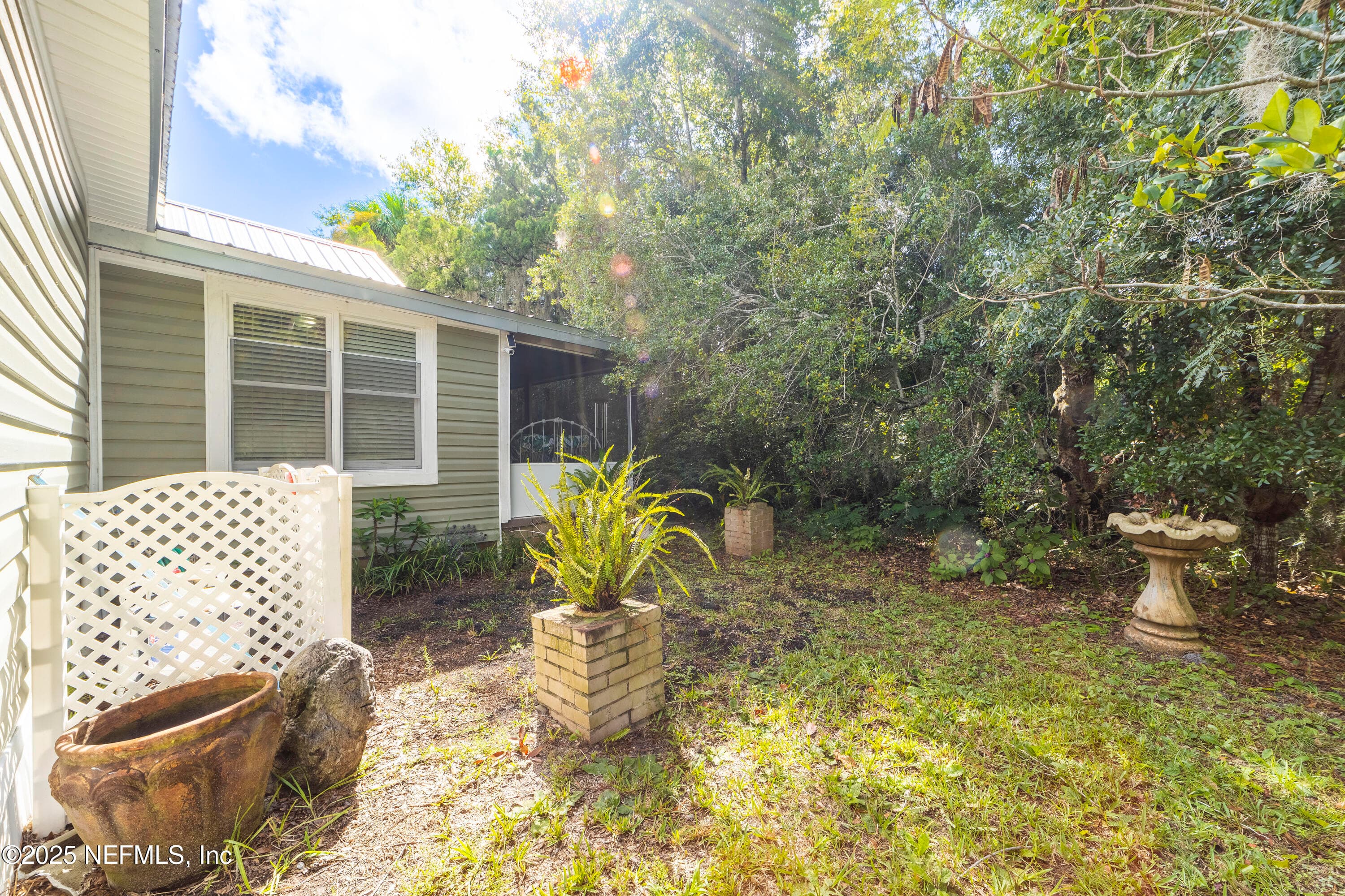 Photo 52 of 942 STATE RD 20, Interlachen, FL 32148