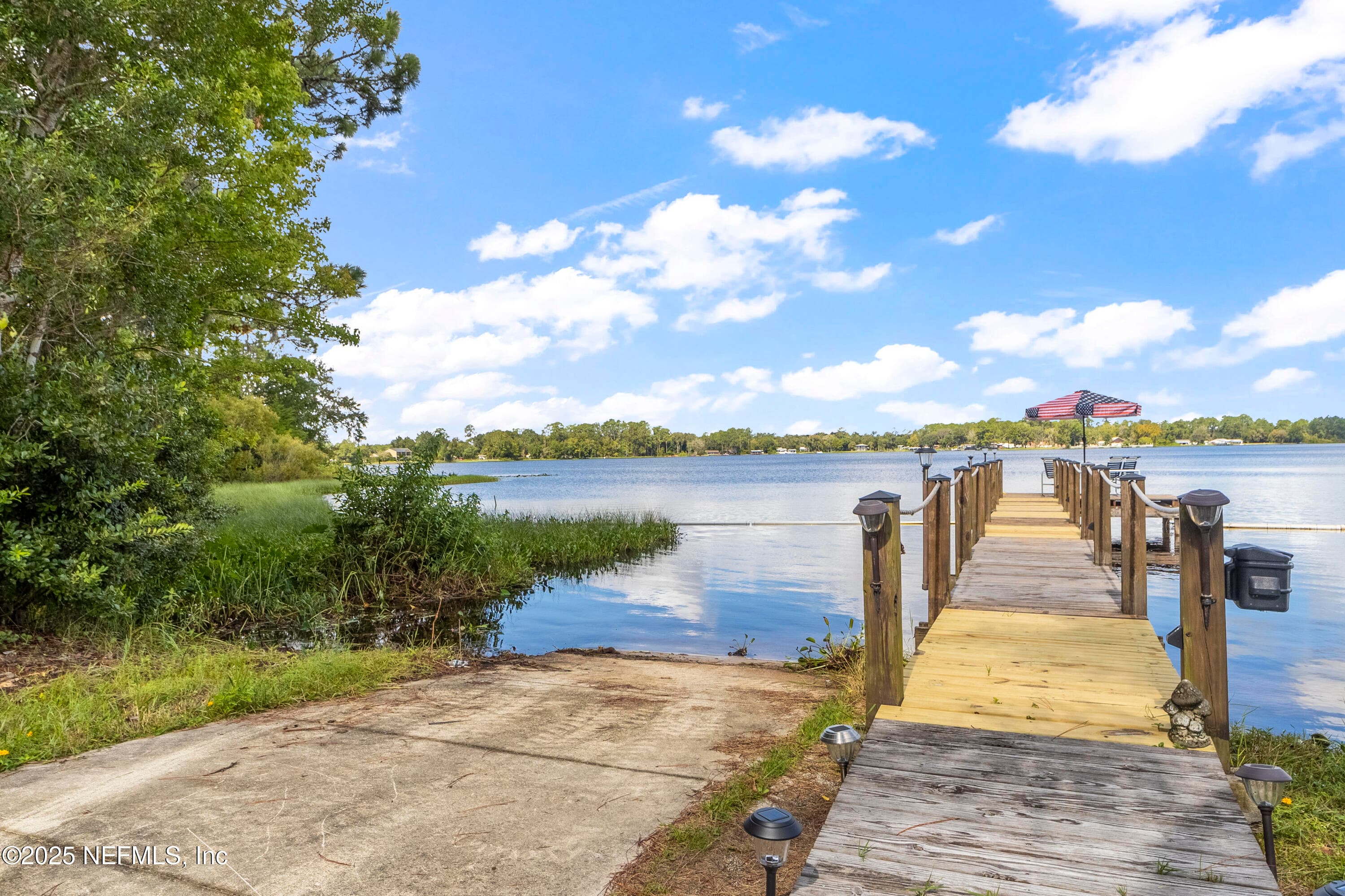 Photo 5 of 942 STATE RD 20, Interlachen, FL 32148