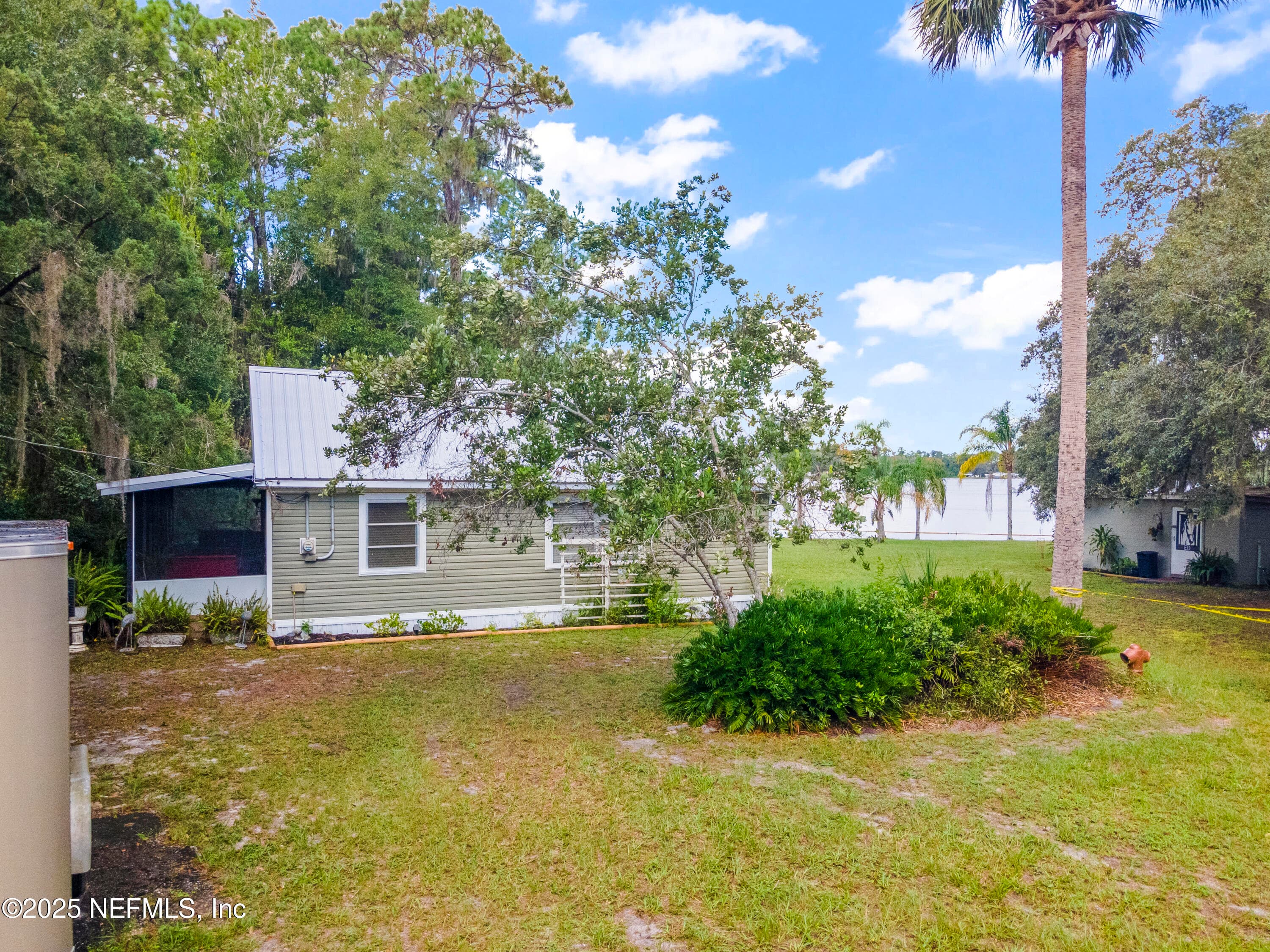 Photo 72 of 942 STATE RD 20, Interlachen, FL 32148