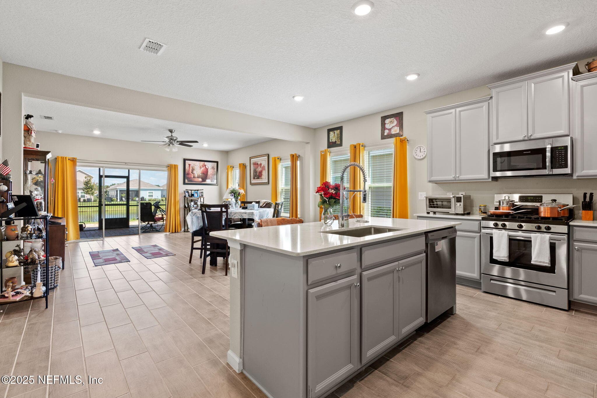Photo 6 of 3956 CLOVERDALE Court, Middleburg, FL 32068