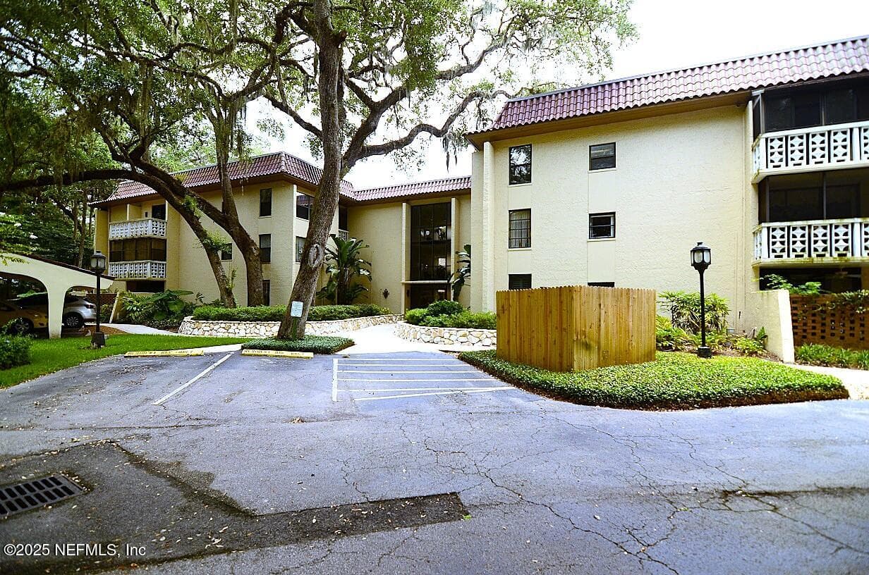 Photo 3 of 1810 SEVILLA Boulevard 202, Atlantic Beach, FL 32233