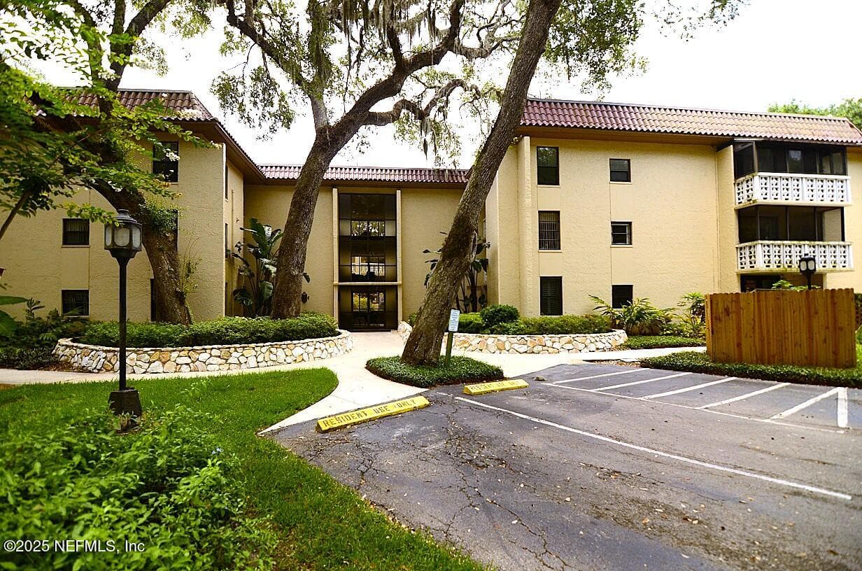 Photo 4 of 1810 SEVILLA Boulevard 202, Atlantic Beach, FL 32233