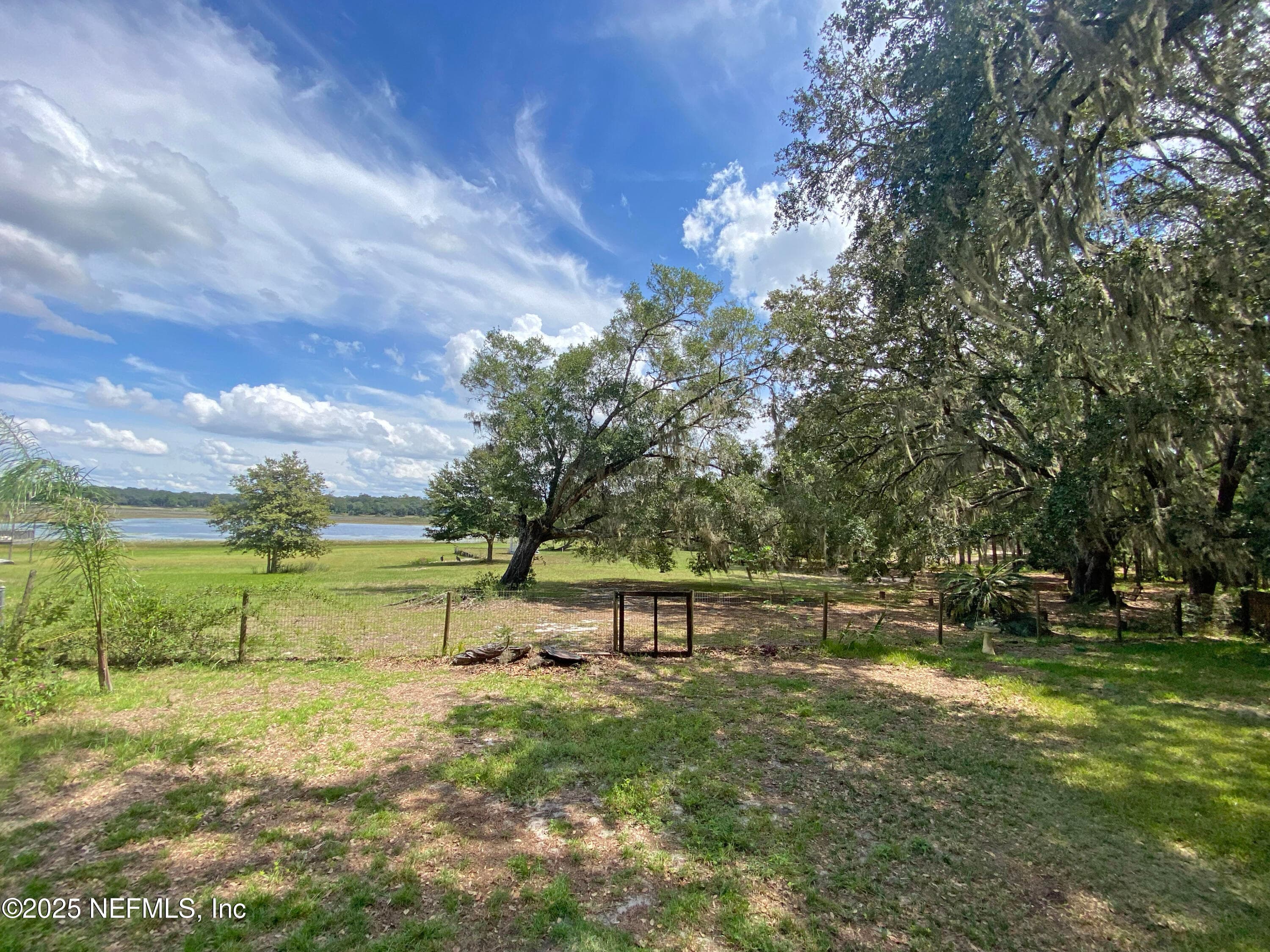Photo 25 of 148 SWAN LAKE Drive, Melrose, FL 32666