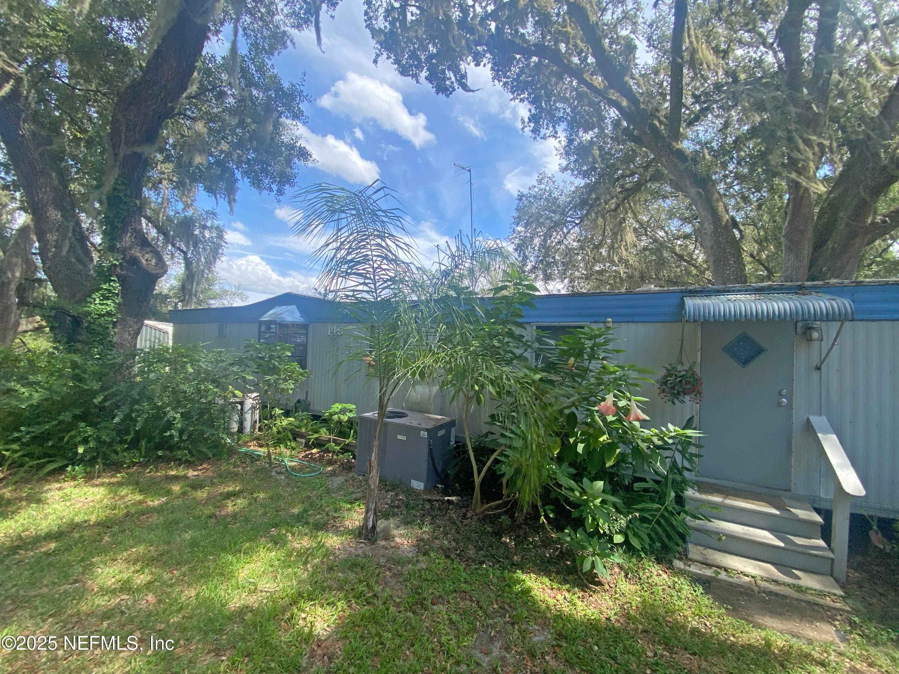 Photo 5 of 148 SWAN LAKE Drive, Melrose, FL 32666