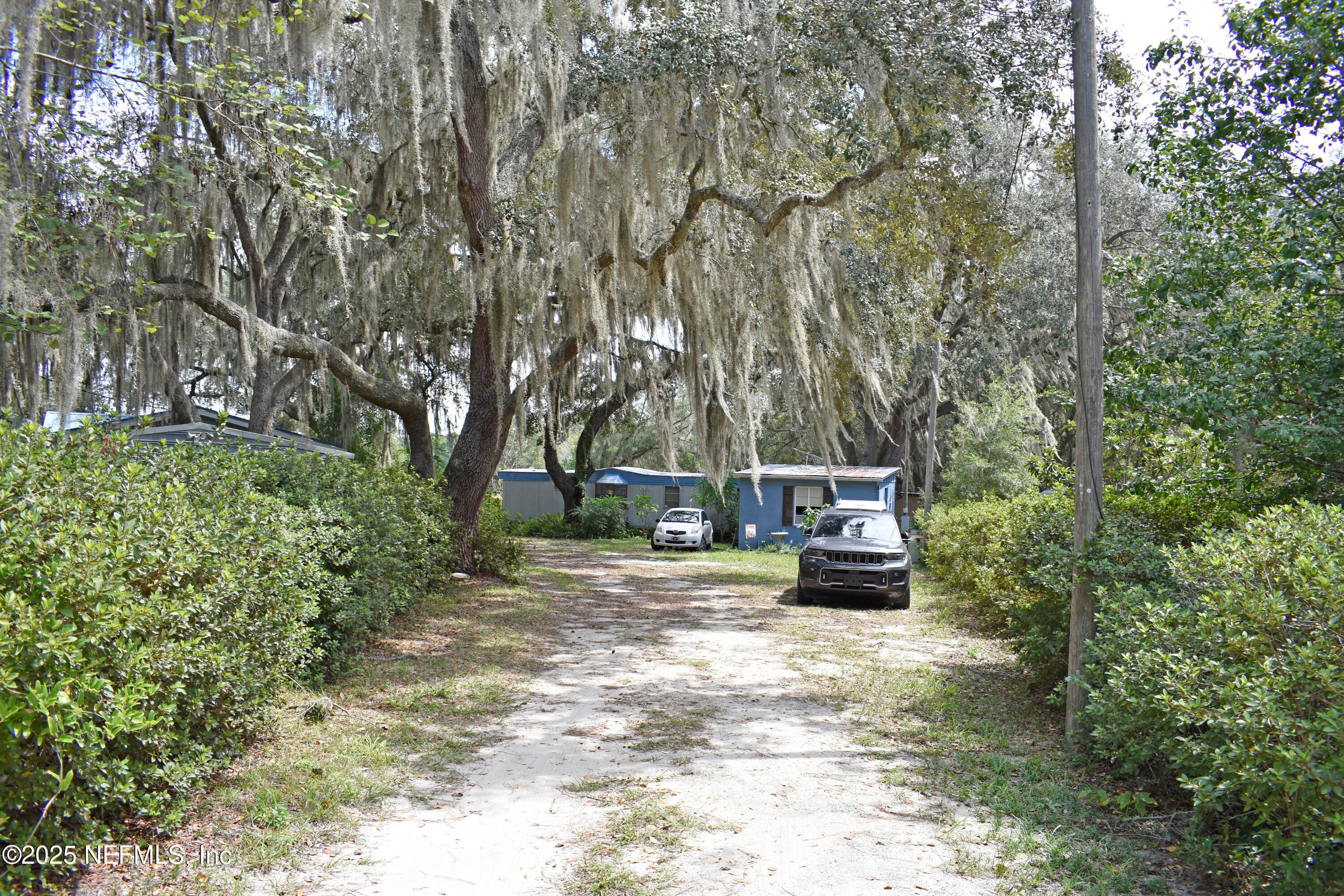 Photo 2 of 148 SWAN LAKE Drive, Melrose, FL 32666