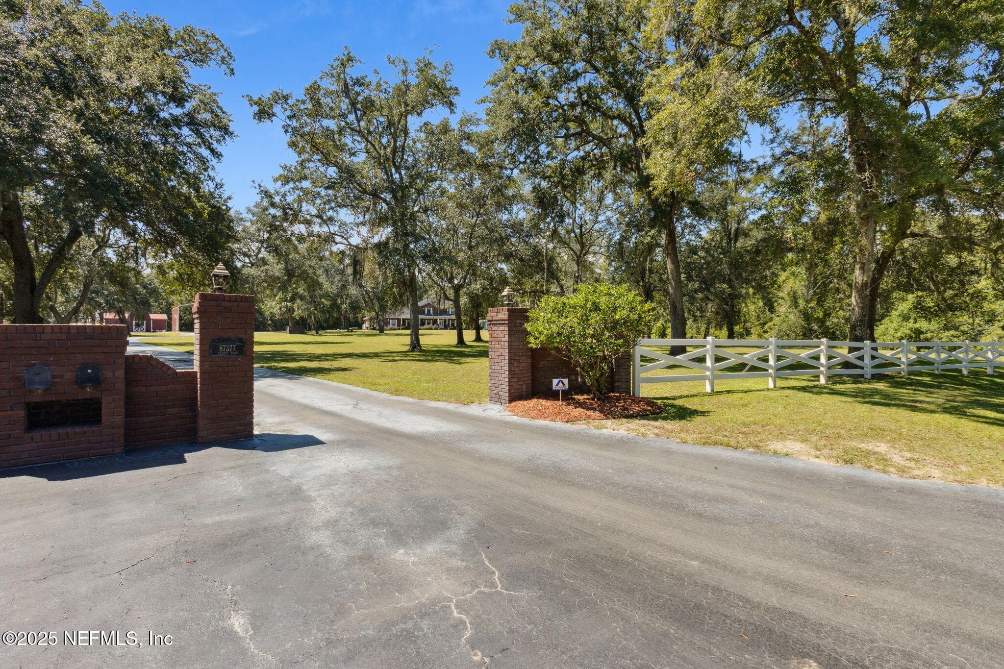 Grand entrance — 87377 RADDIN Road, Yulee, FL 32097