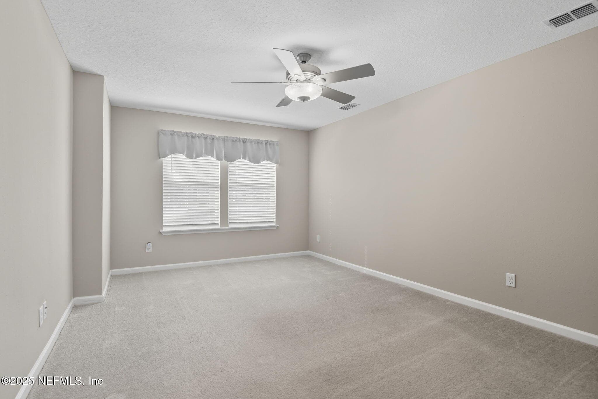 Photo 4 of 140 BORACAY Circle, St. Johns, FL 32259